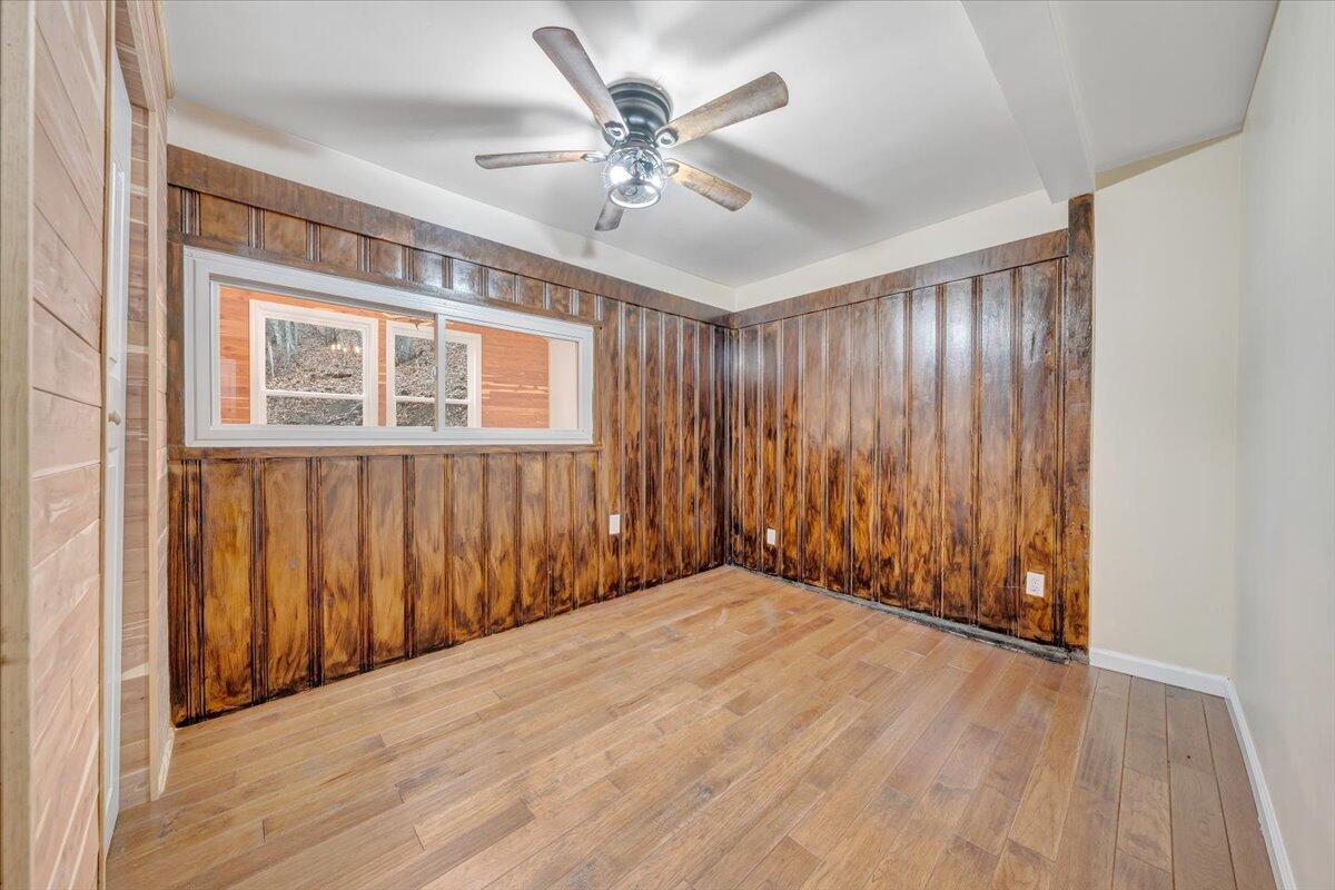 1203 1203 Bottom Creek Lane LN