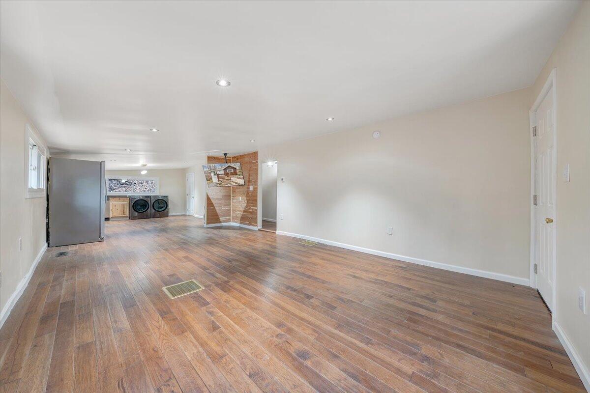 1203 1203 Bottom Creek Lane LN