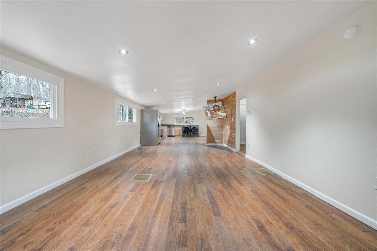 1203 1203 Bottom Creek Lane LN