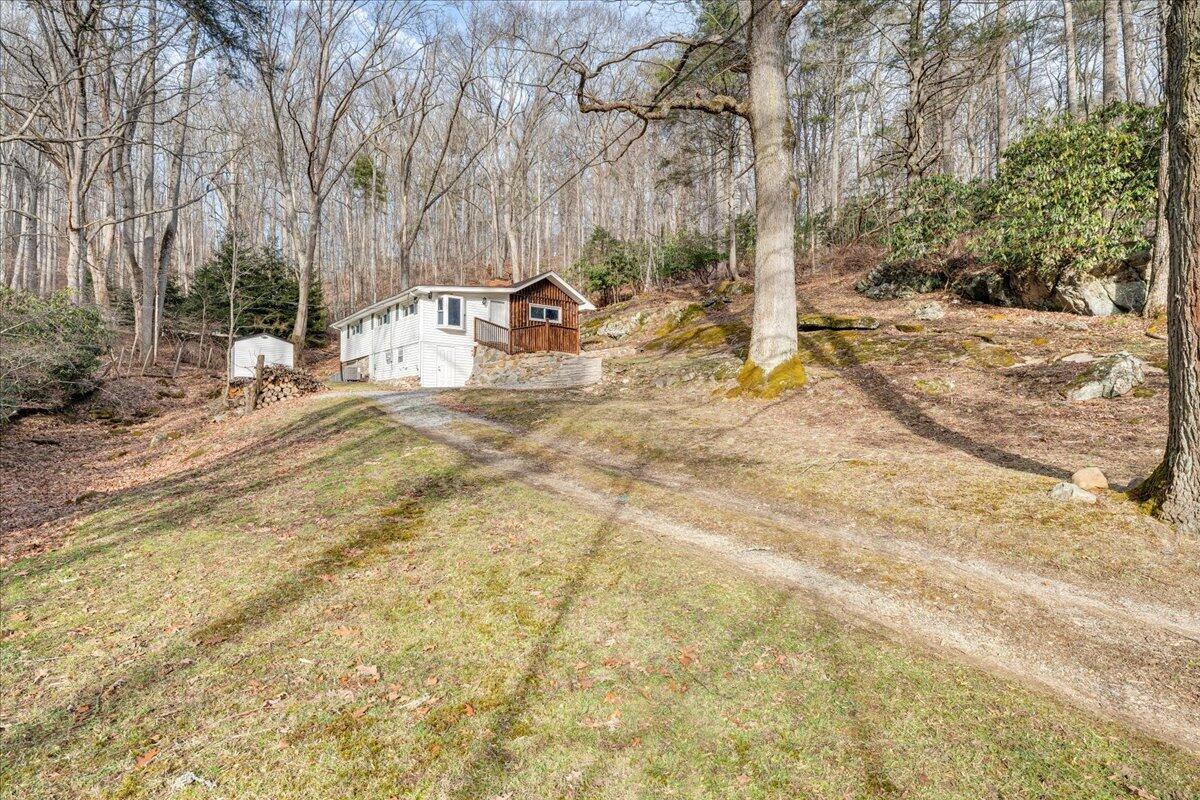 1203 1203 Bottom Creek Lane LN