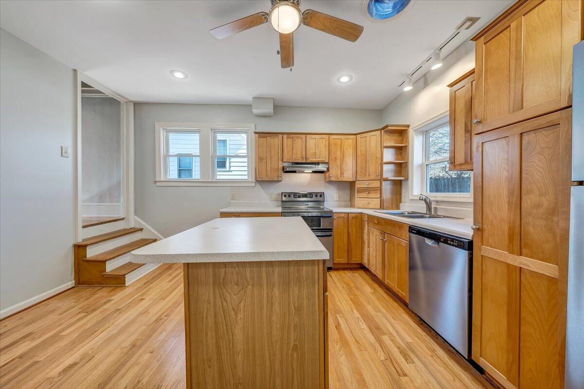 1601 Bluemont AVE SW