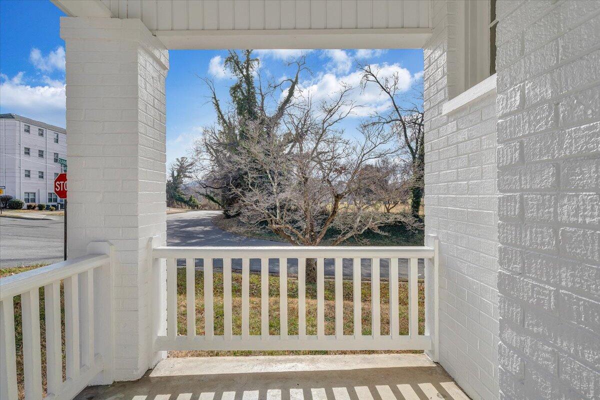 1601 Bluemont AVE SW