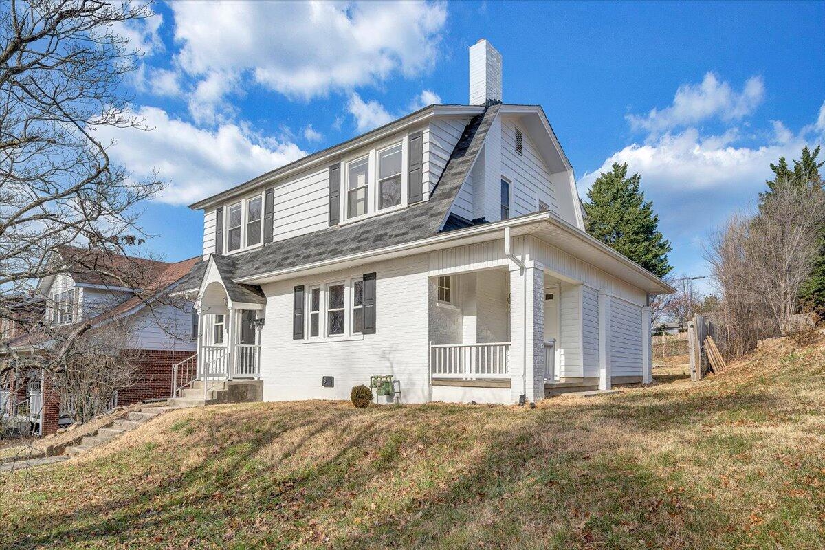 1601 Bluemont AVE SW