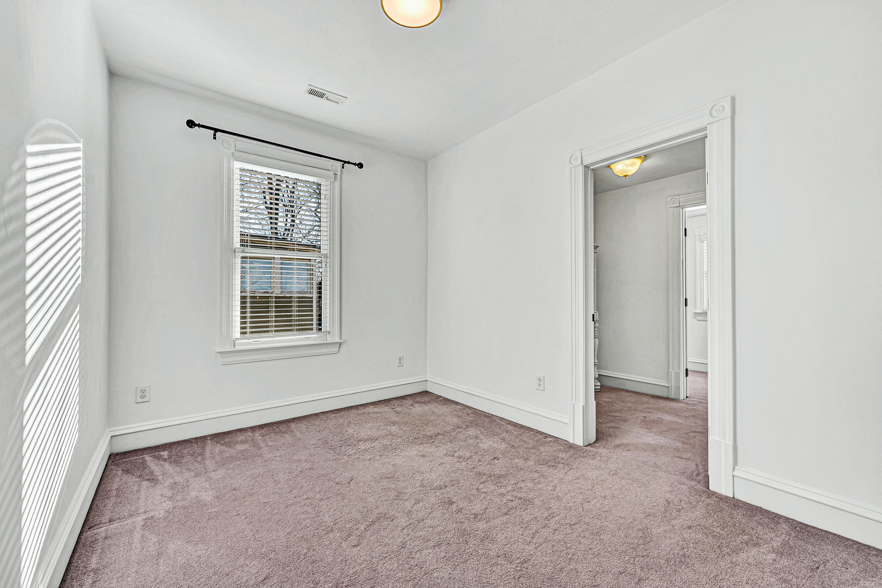 372 Albemarle AVE SW