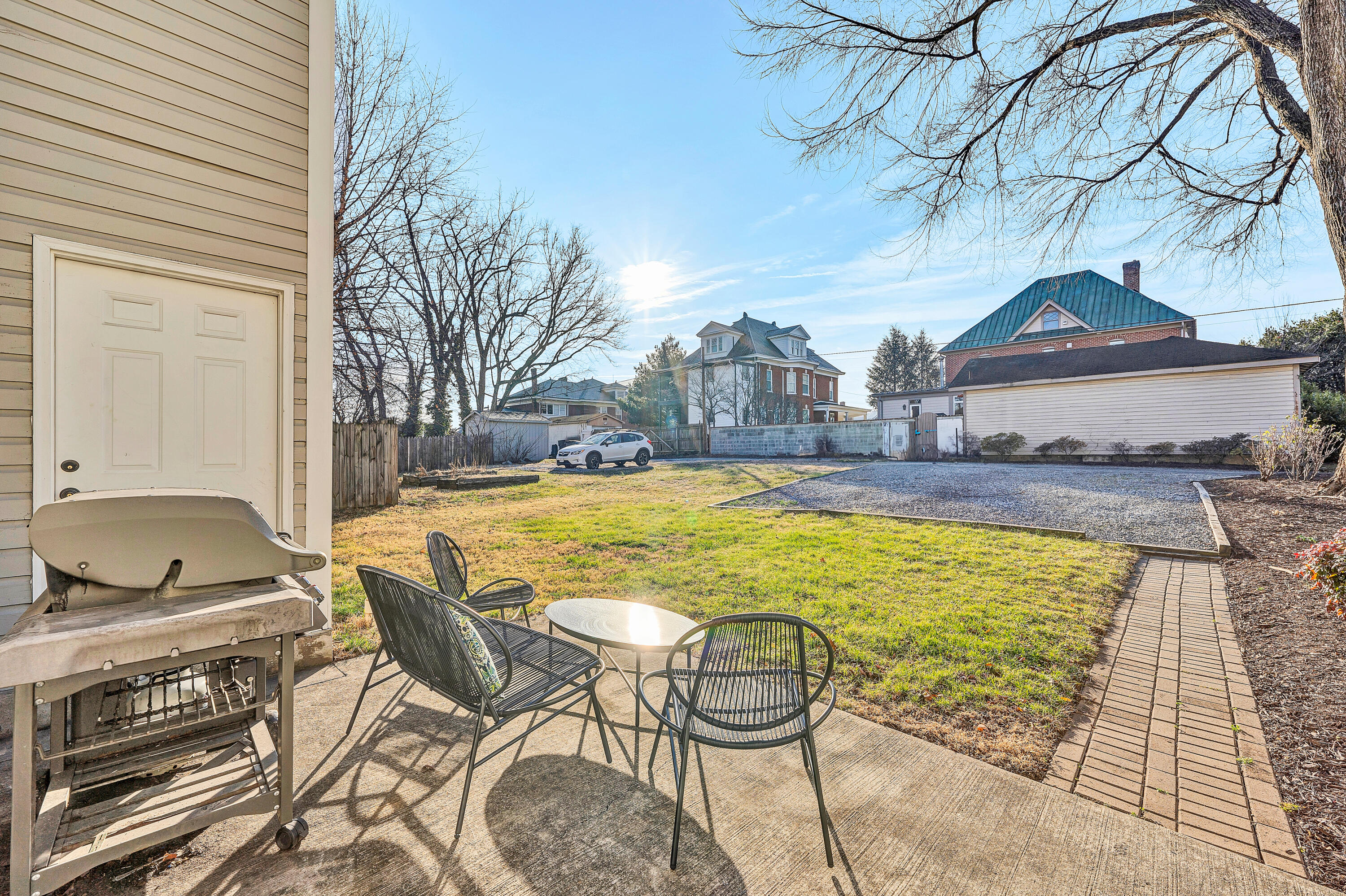 372 Albemarle AVE SW