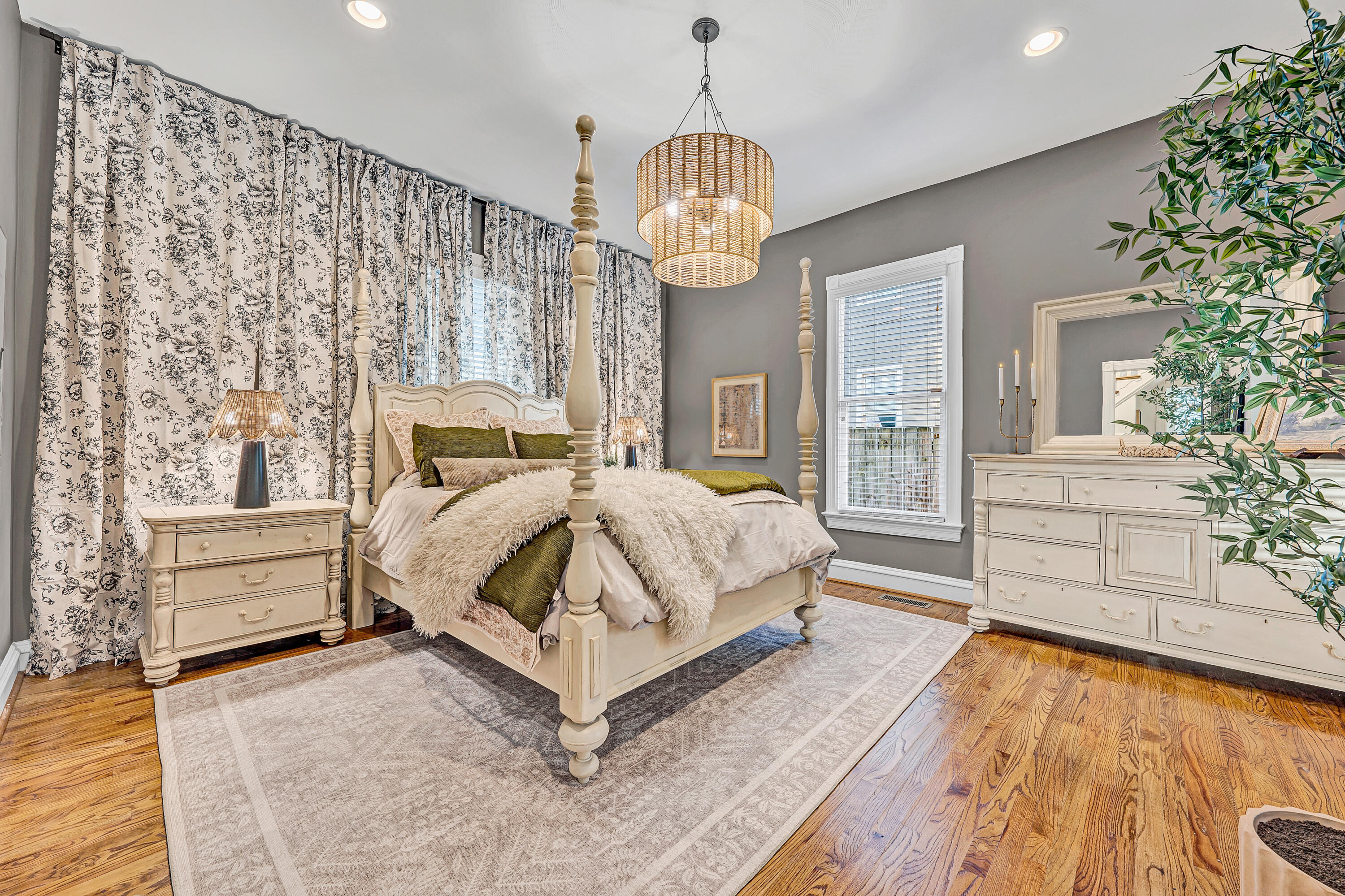 372 Albemarle AVE SW