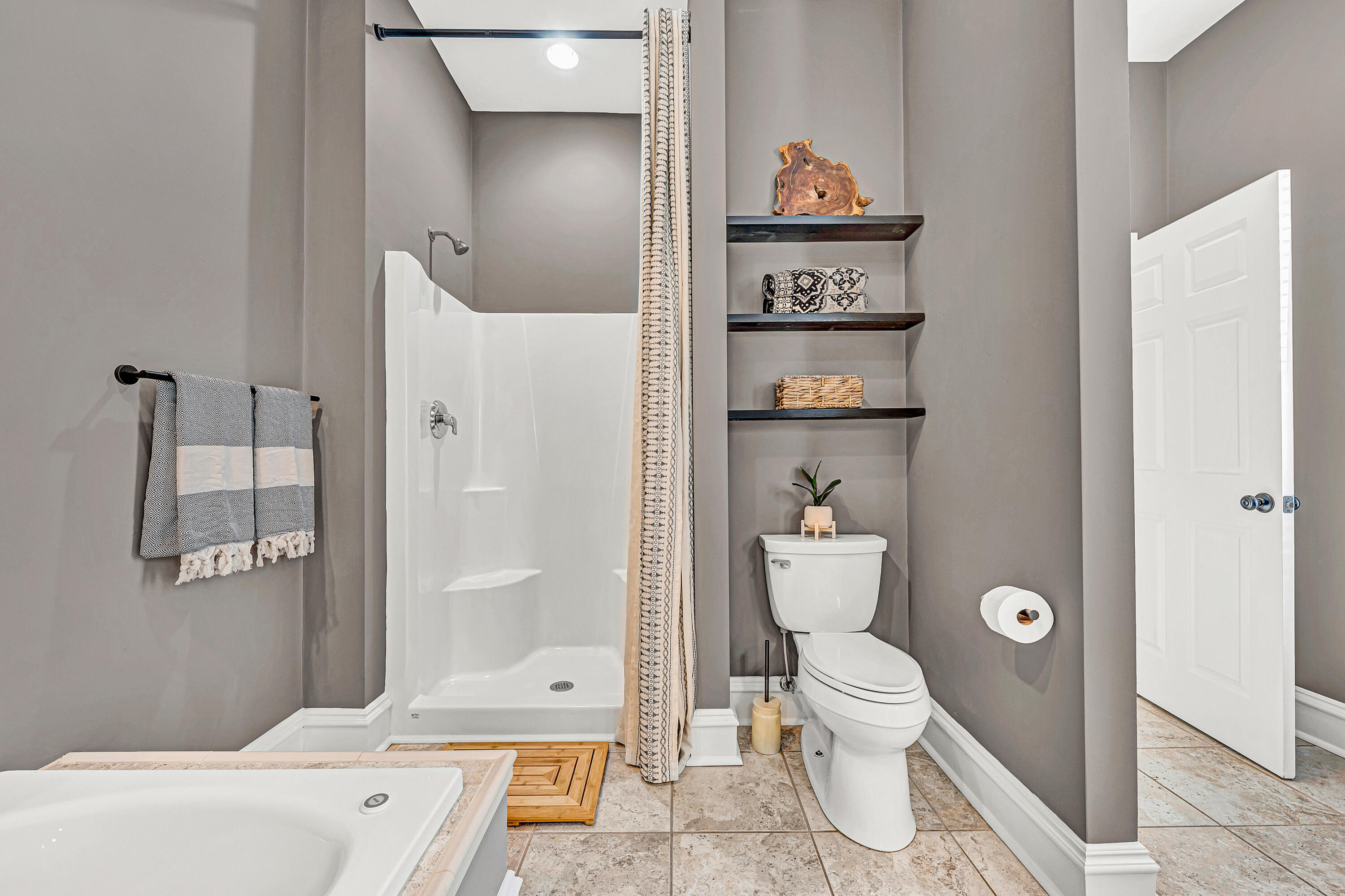 372 Albemarle AVE SW