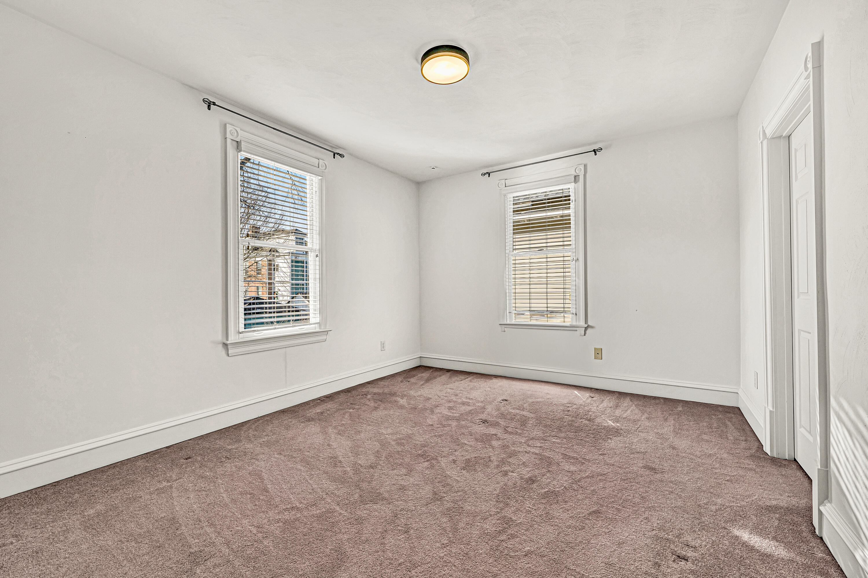 372 Albemarle AVE SW