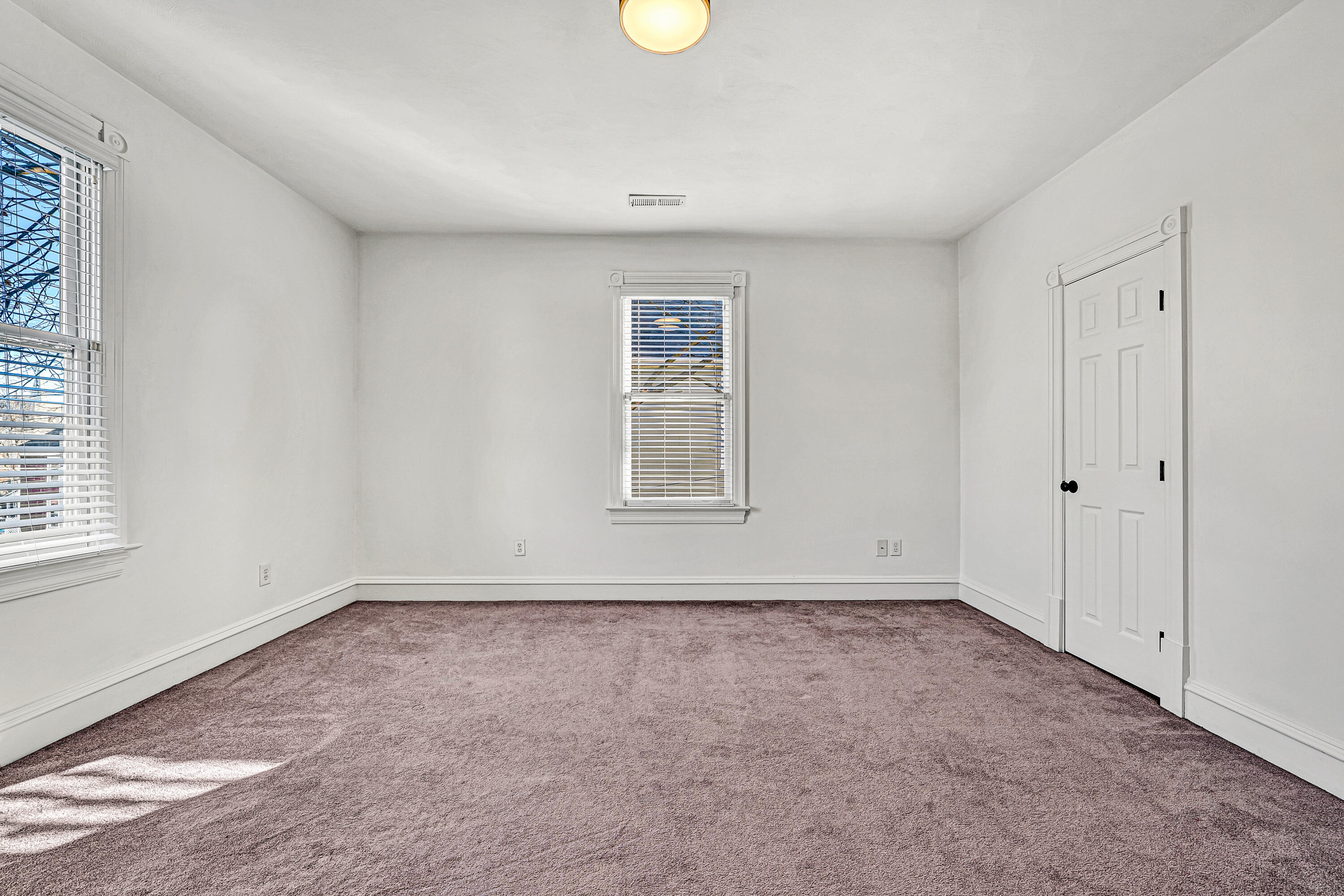 372 Albemarle AVE SW