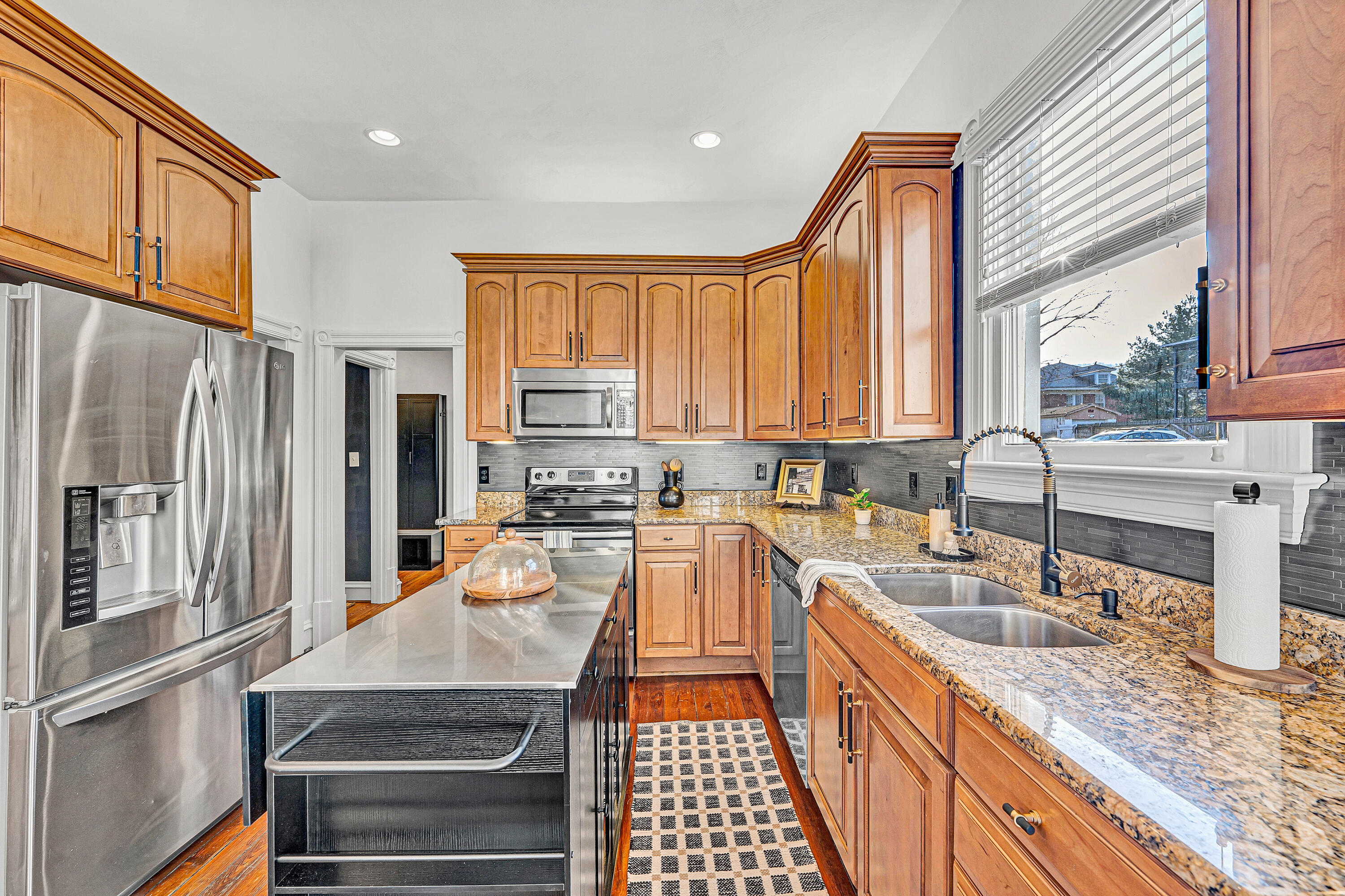 372 Albemarle AVE SW