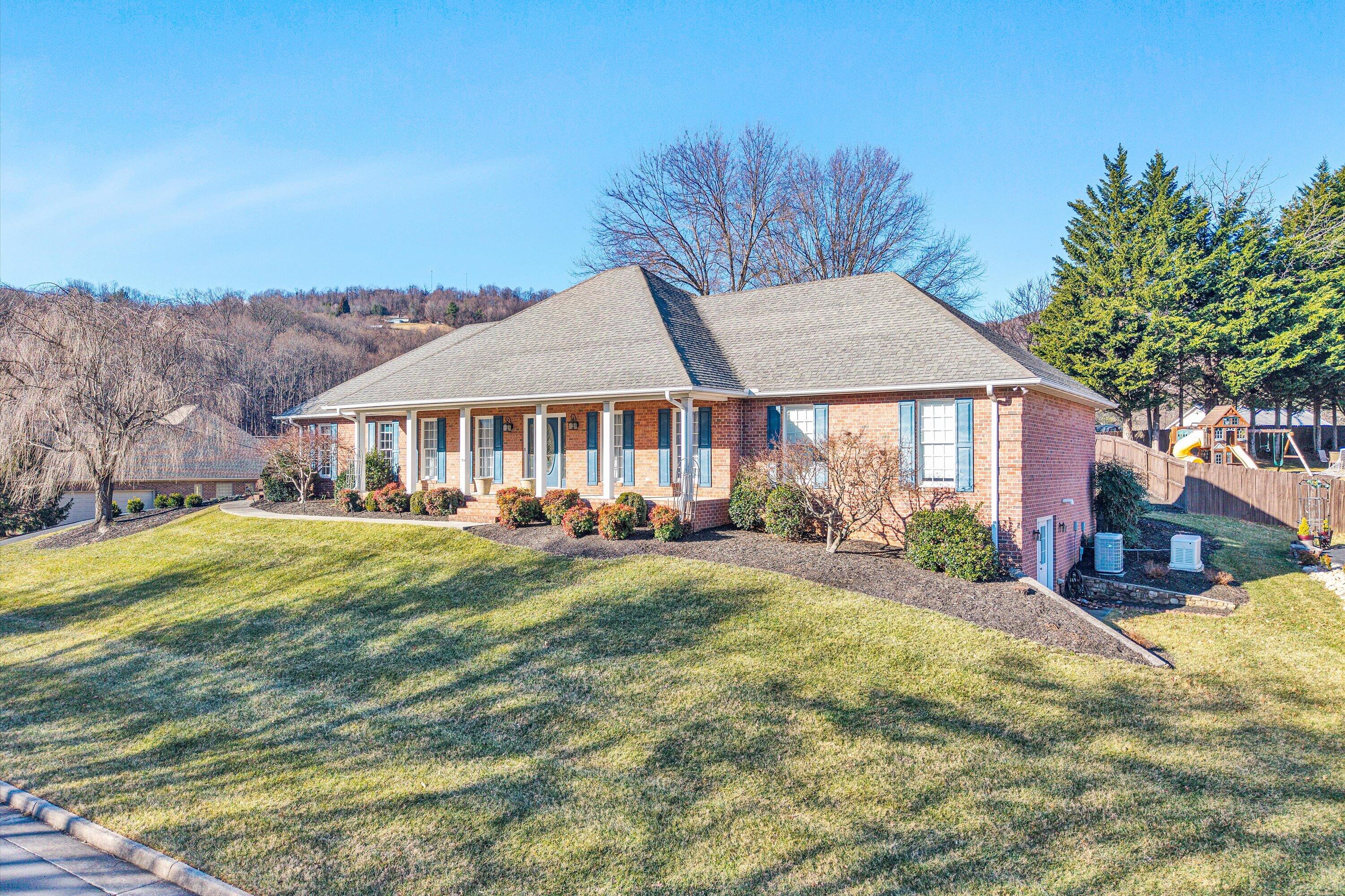 6304 Roselawn Court DR