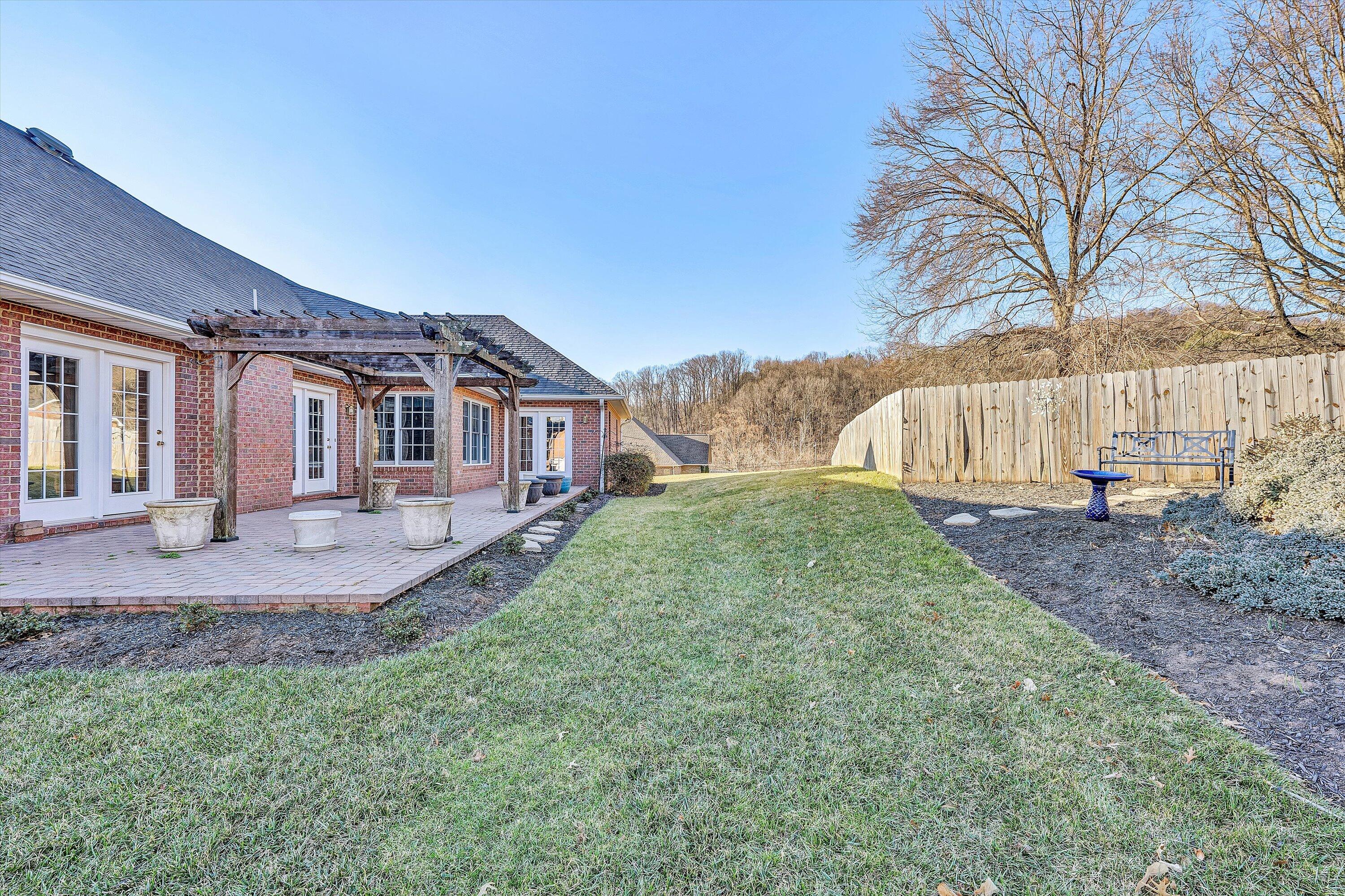 6304 Roselawn Court DR