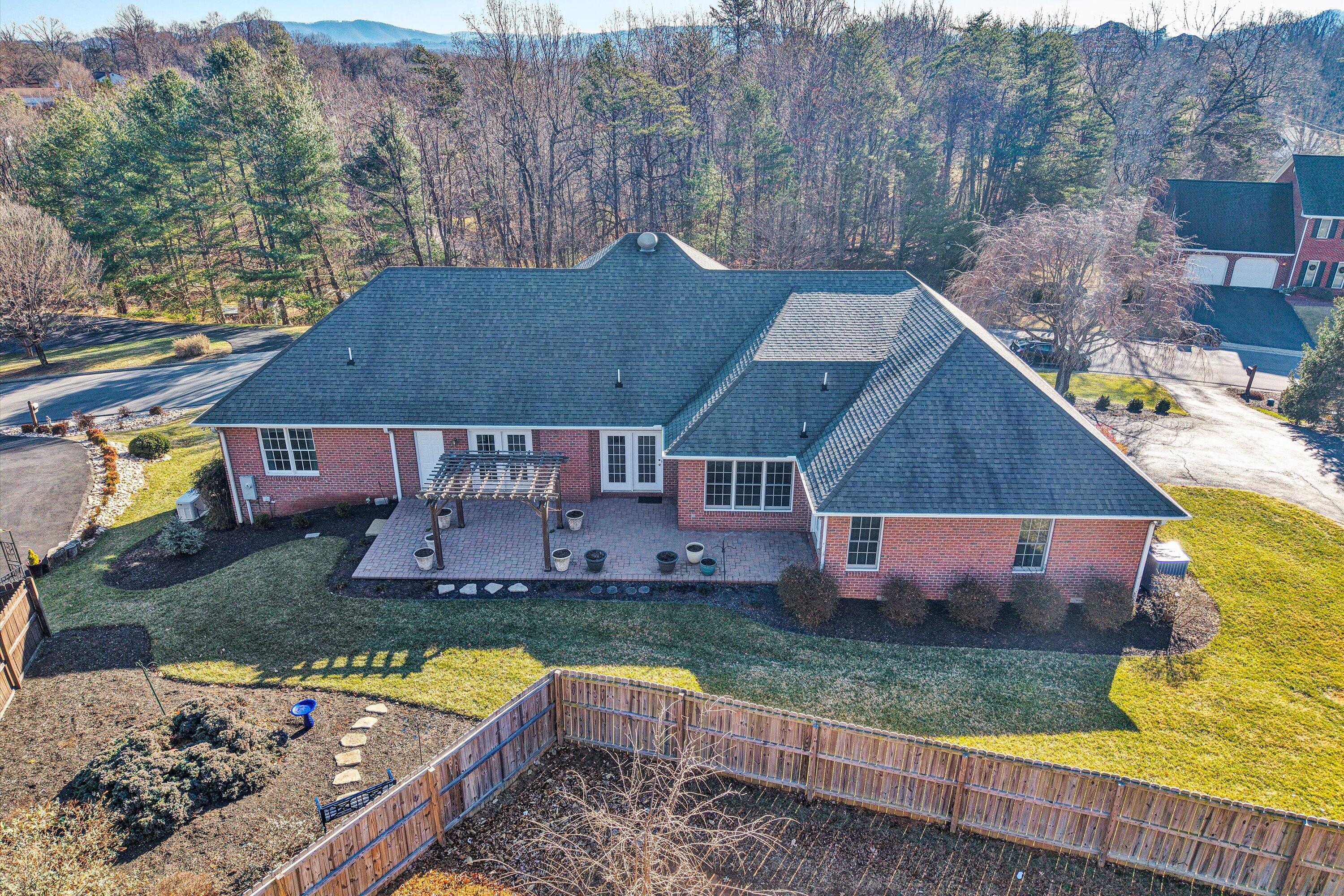 6304 Roselawn Court DR