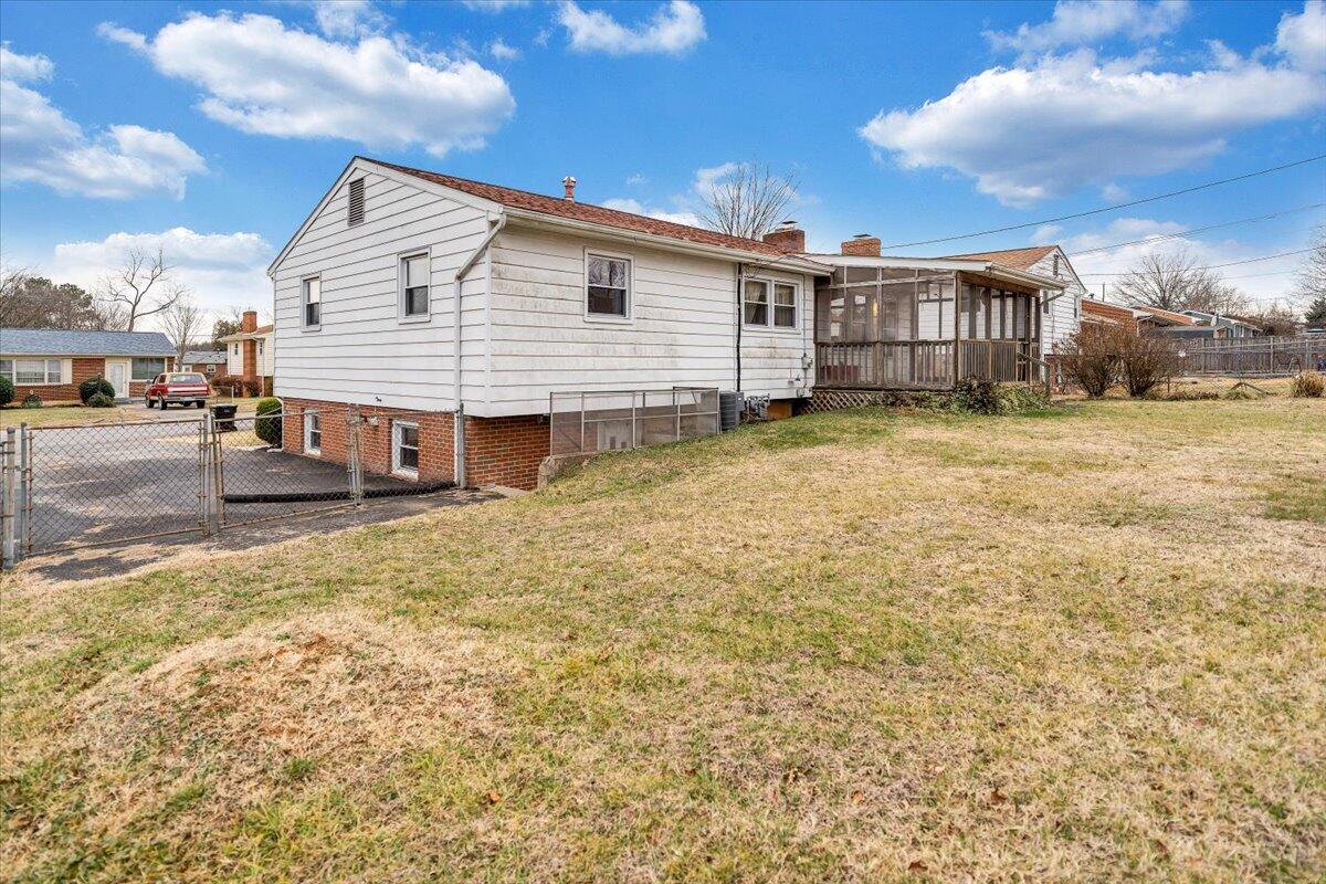 626 Santee RD