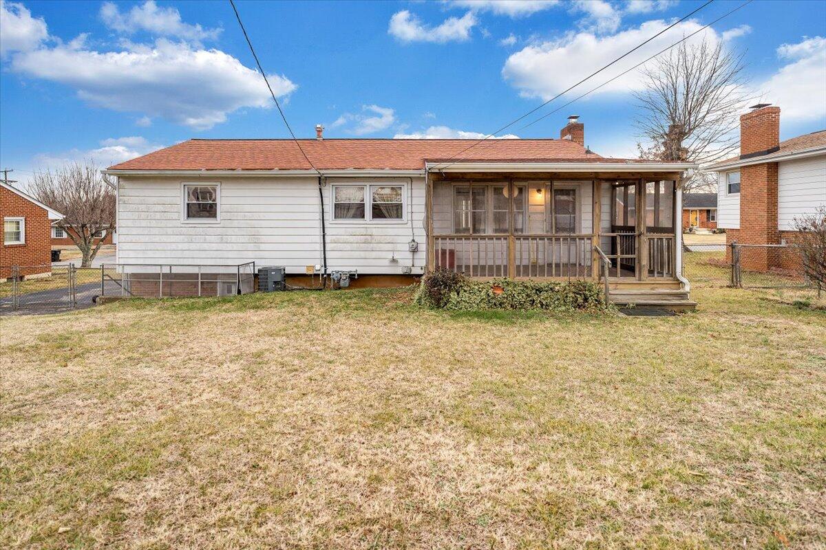 626 Santee RD