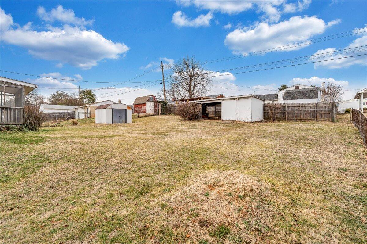 626 Santee RD