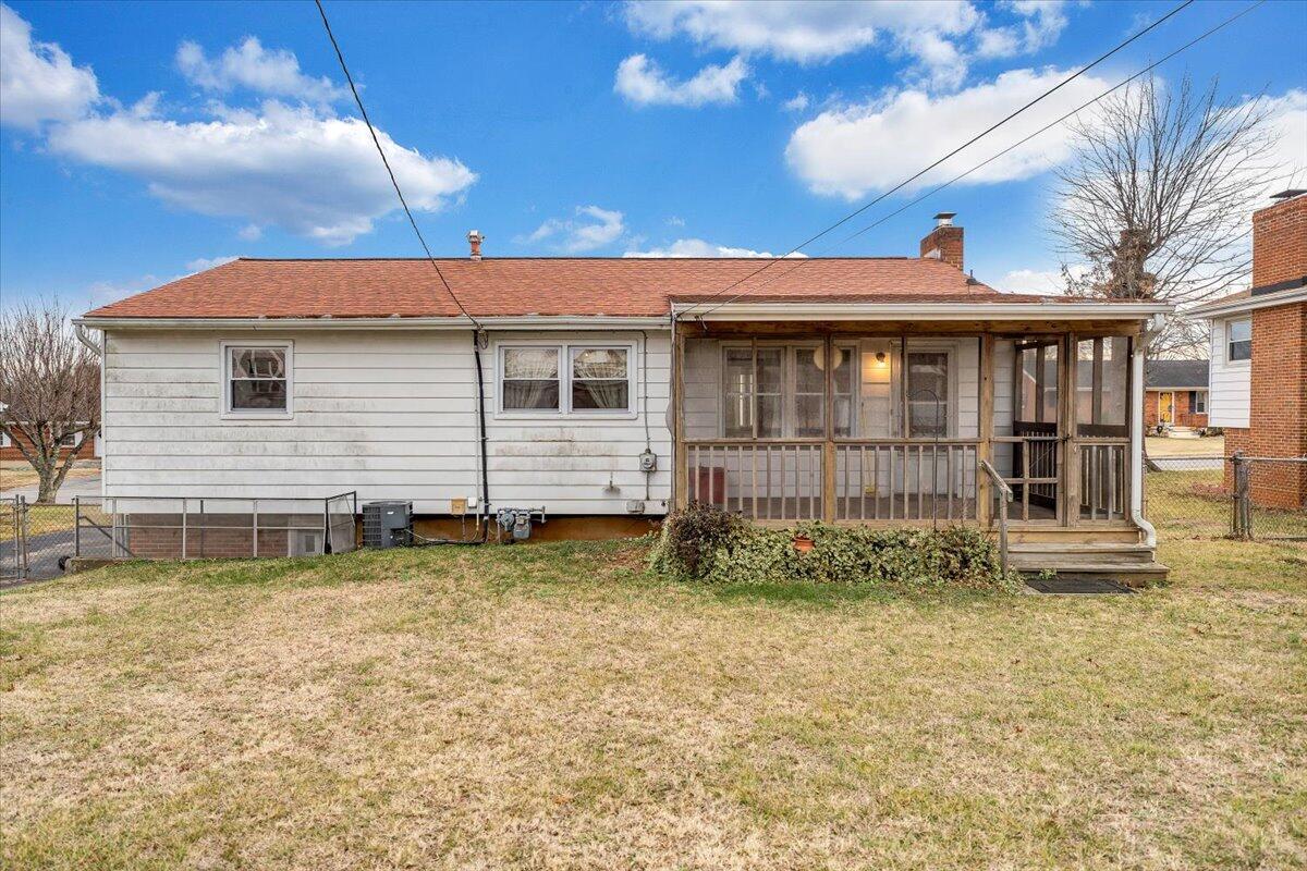 626 Santee RD