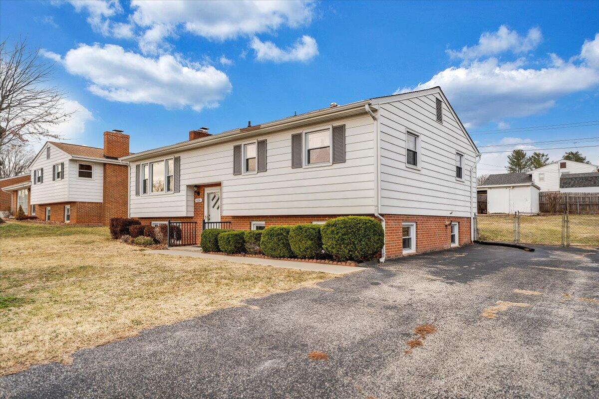 626 Santee RD