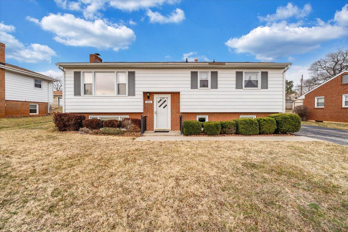626 Santee RD