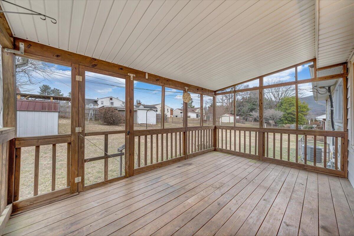 626 Santee RD