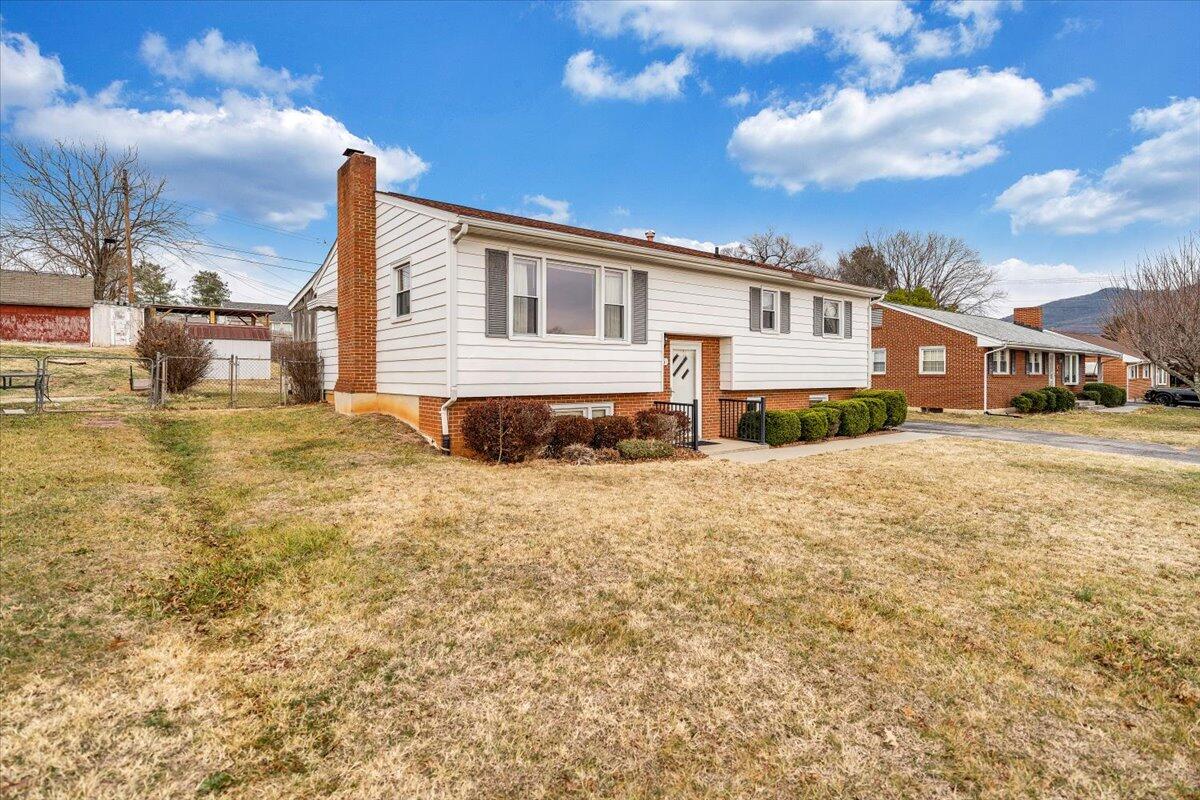 626 Santee RD