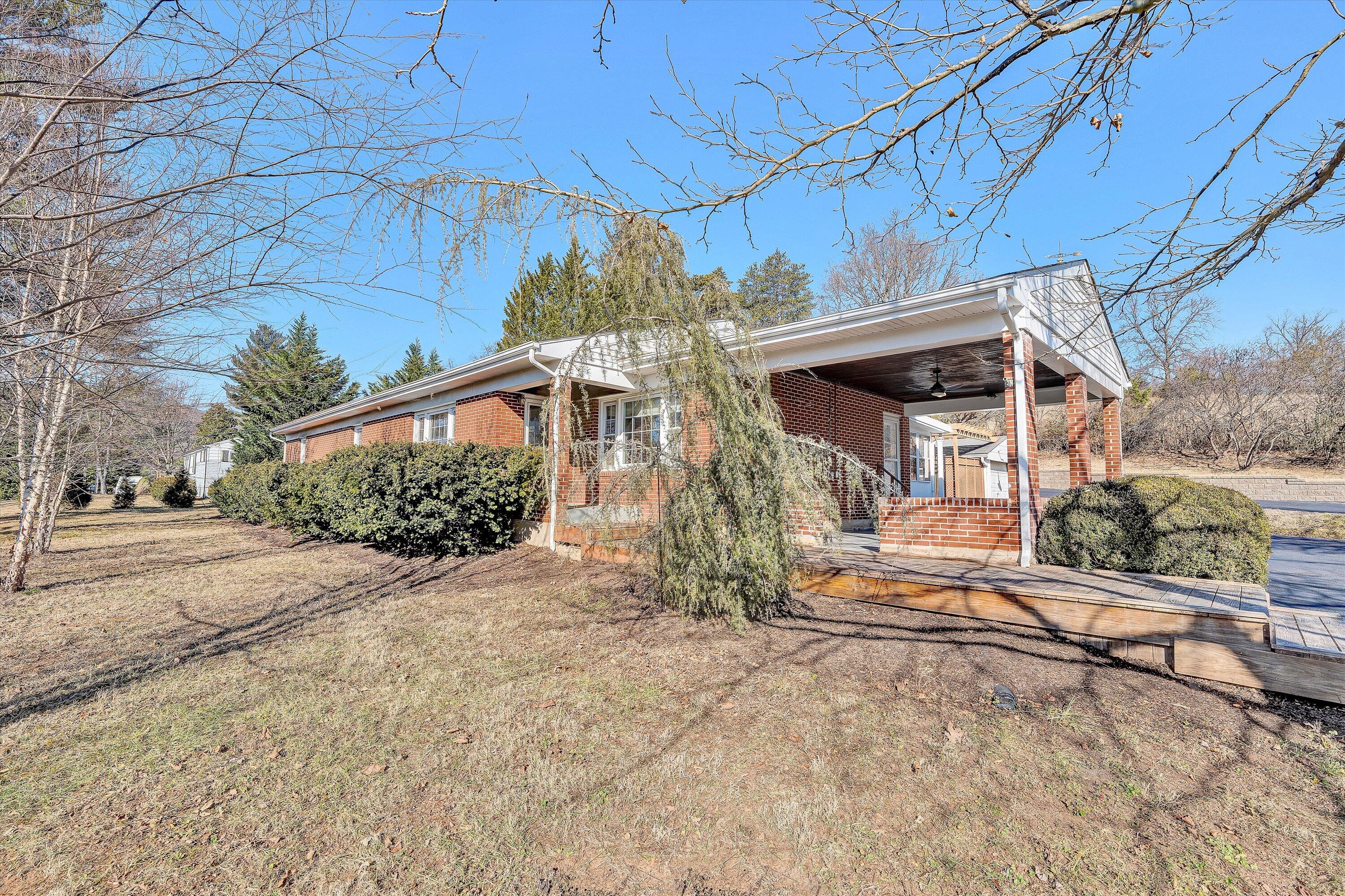 1944 Blue Ridge Springs RD