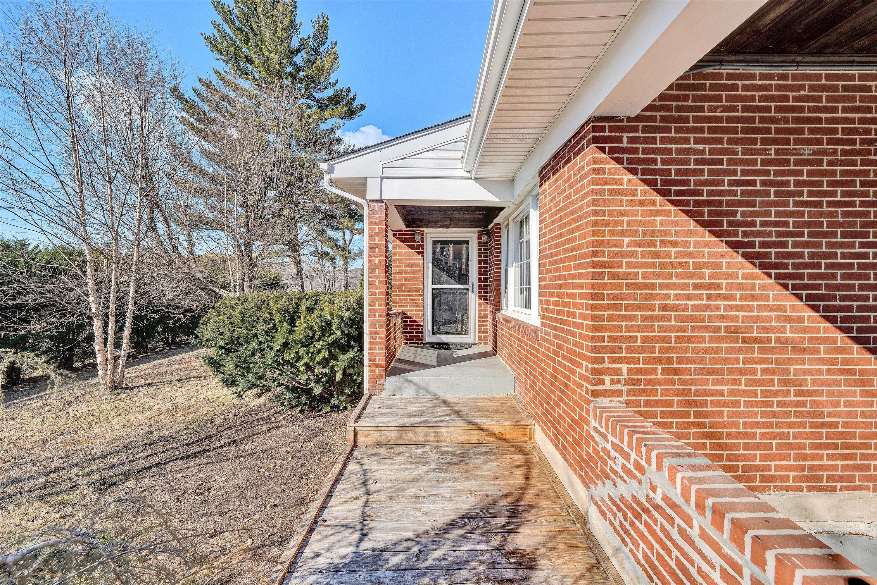 1944 Blue Ridge Springs RD