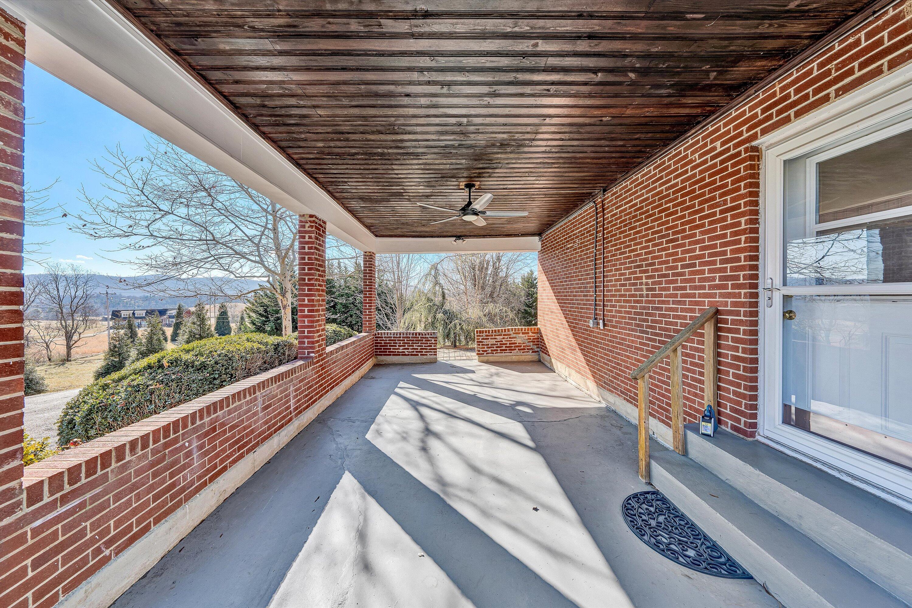 1944 Blue Ridge Springs RD