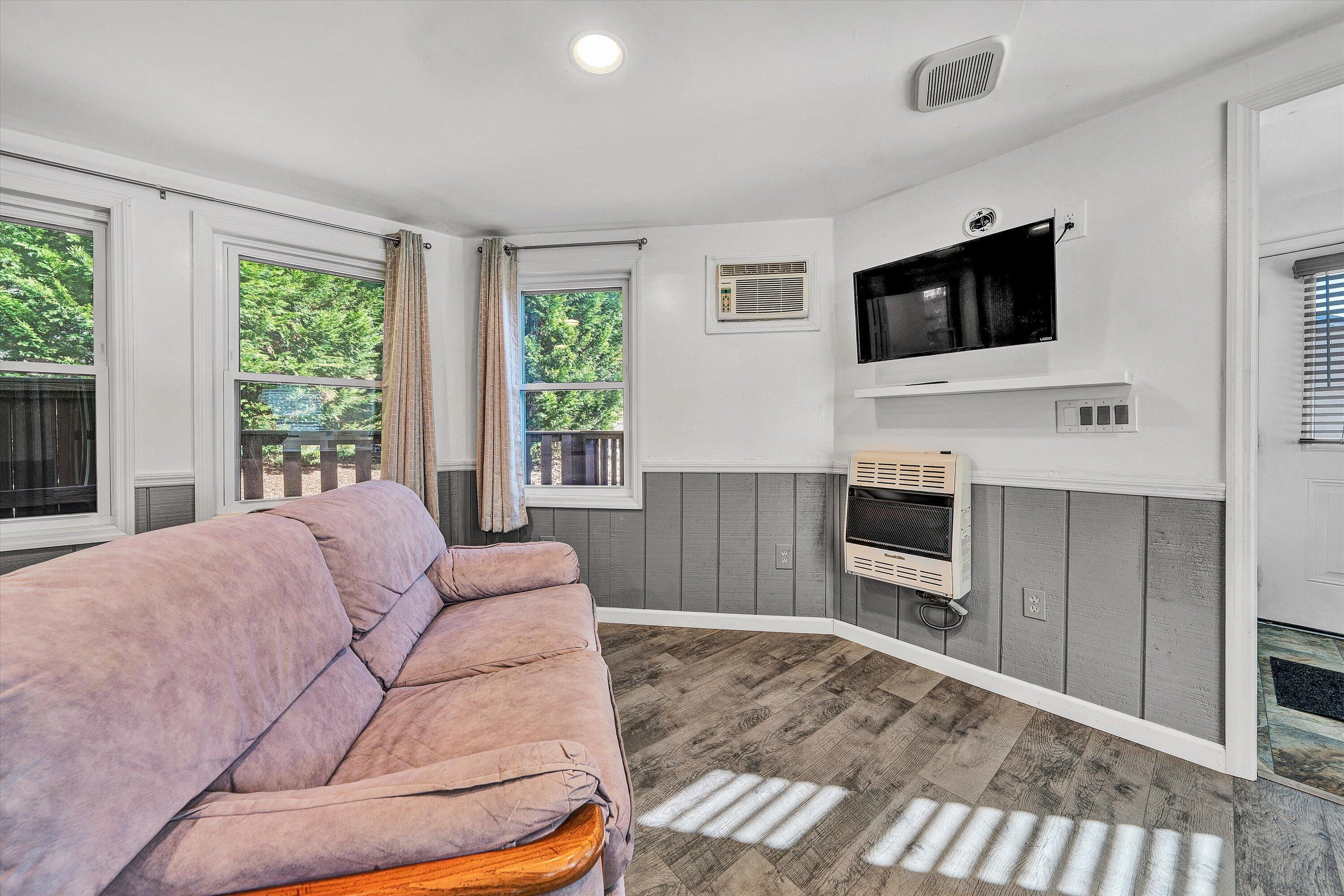 1944 Blue Ridge Springs RD