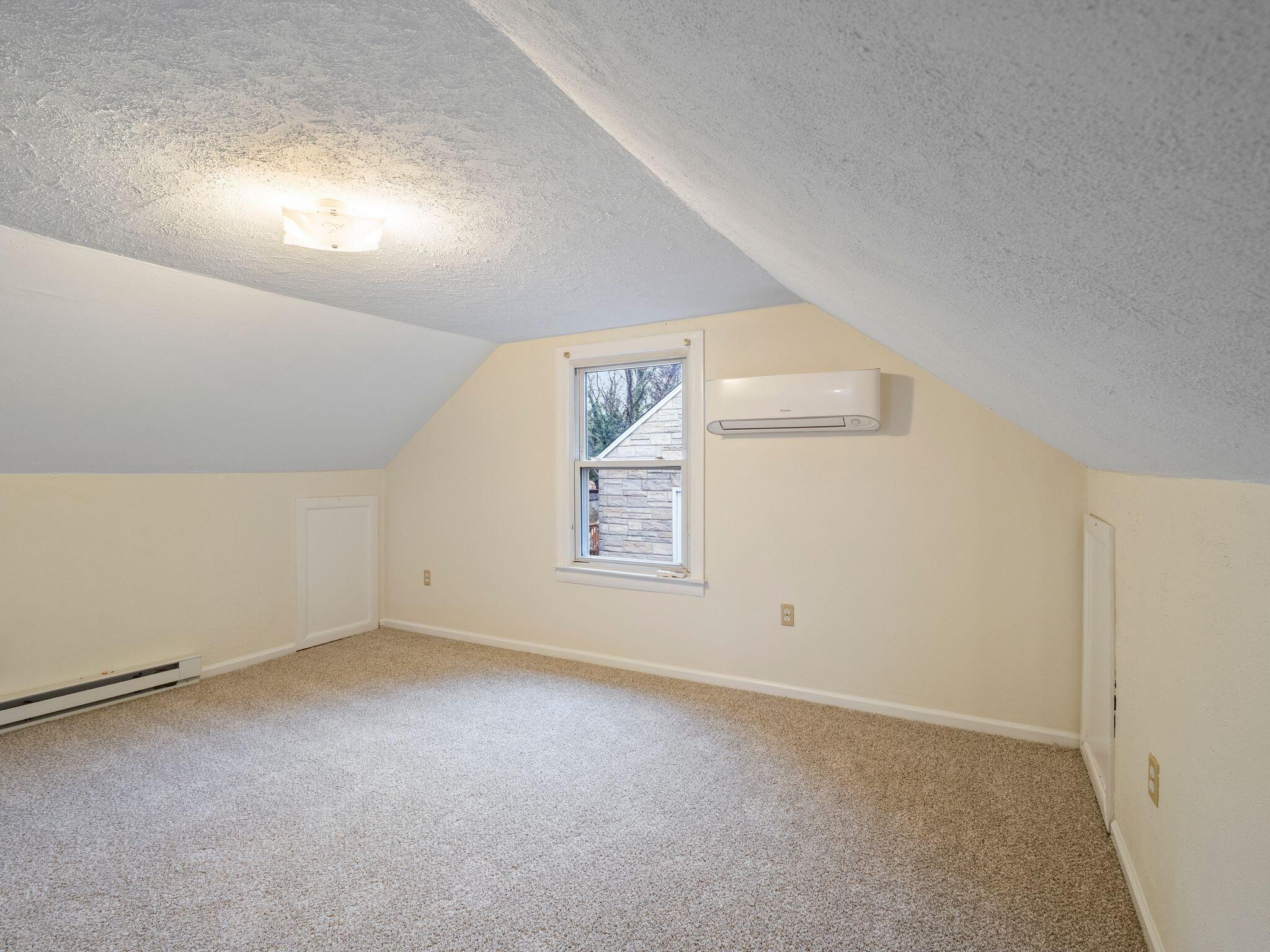 2435 Denniston AVE SW