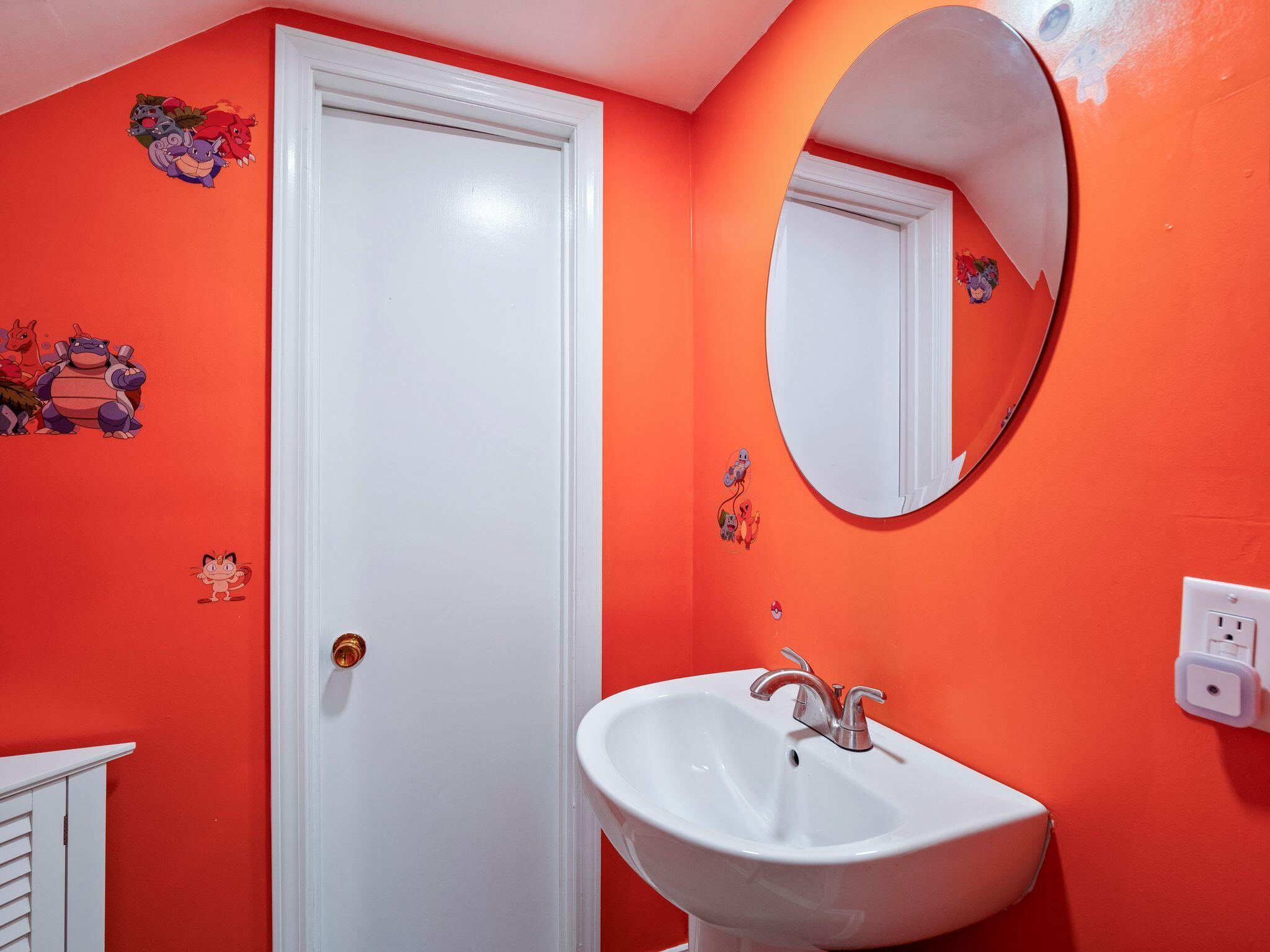 2435 Denniston AVE SW