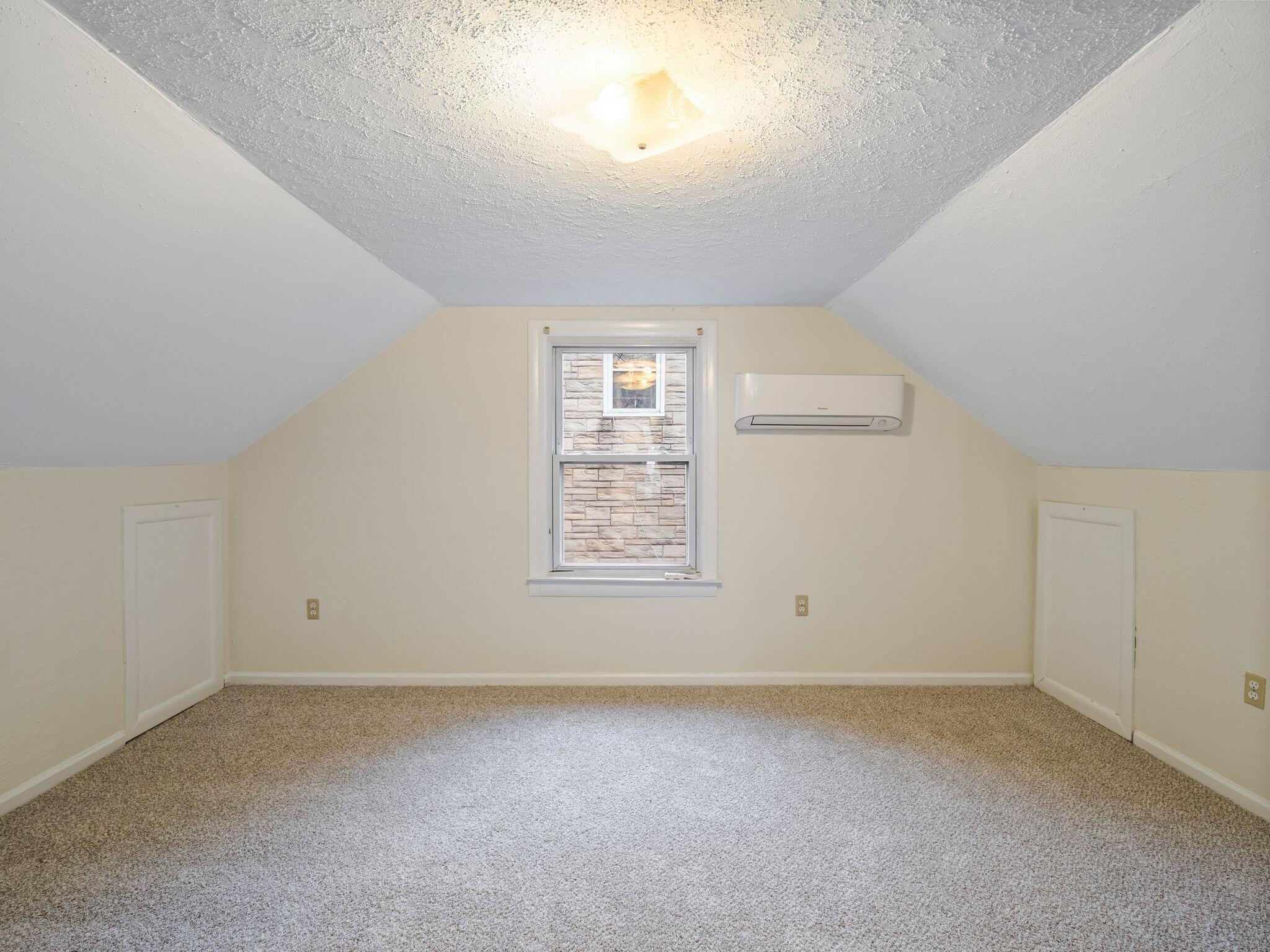 2435 Denniston AVE SW