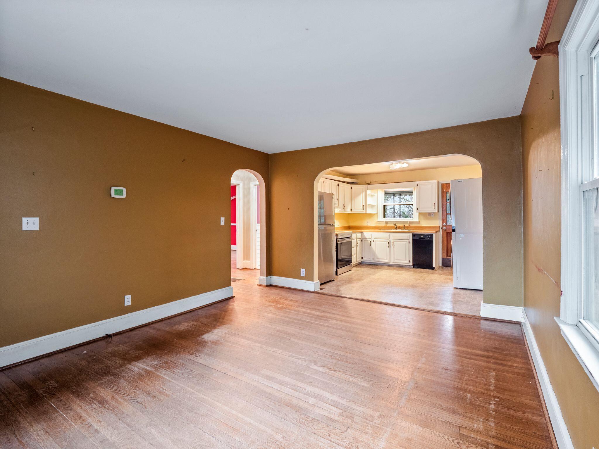 2435 Denniston AVE SW