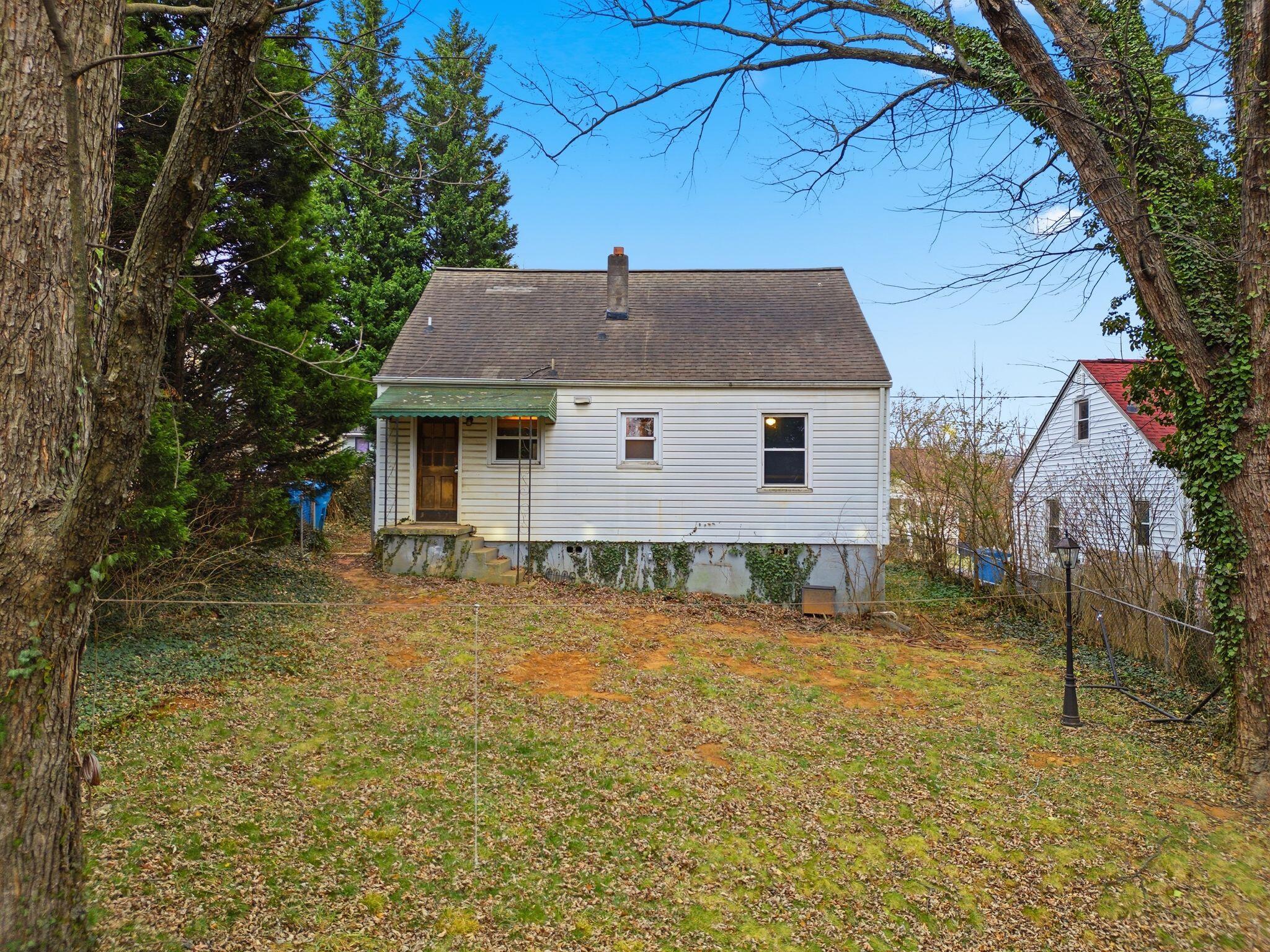 2435 Denniston AVE SW