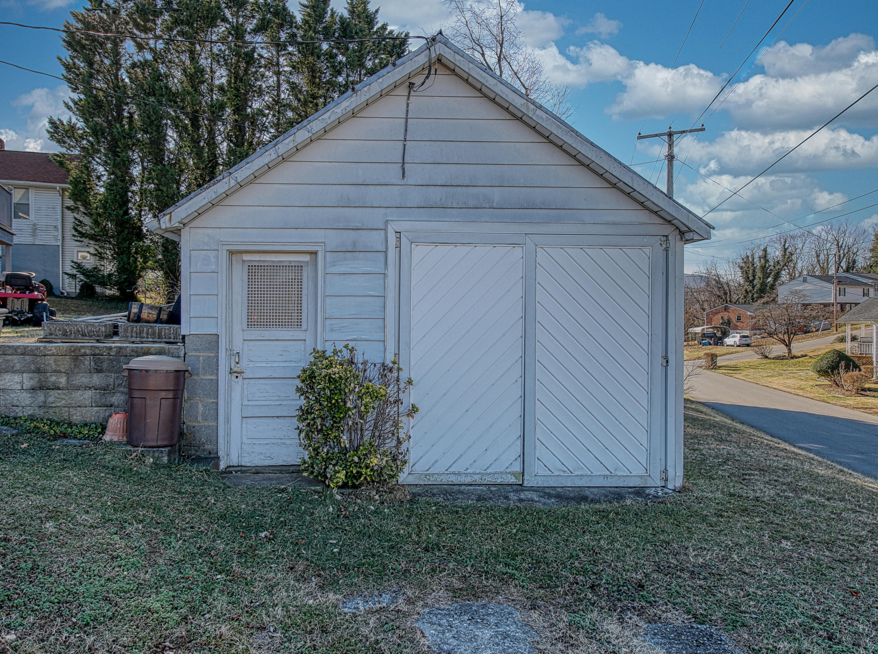 2107 Kenwood BLVD SE