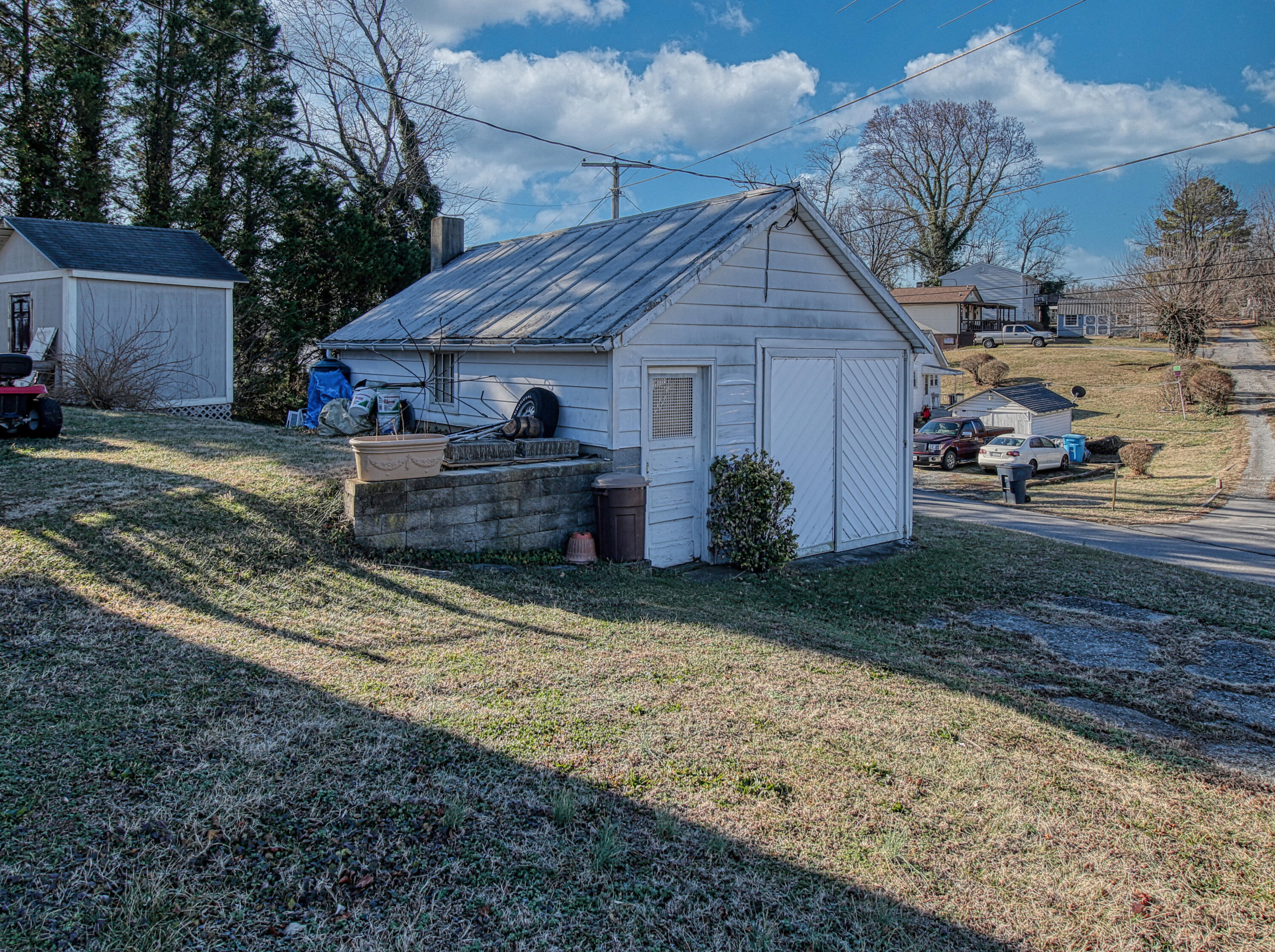 2107 Kenwood BLVD SE