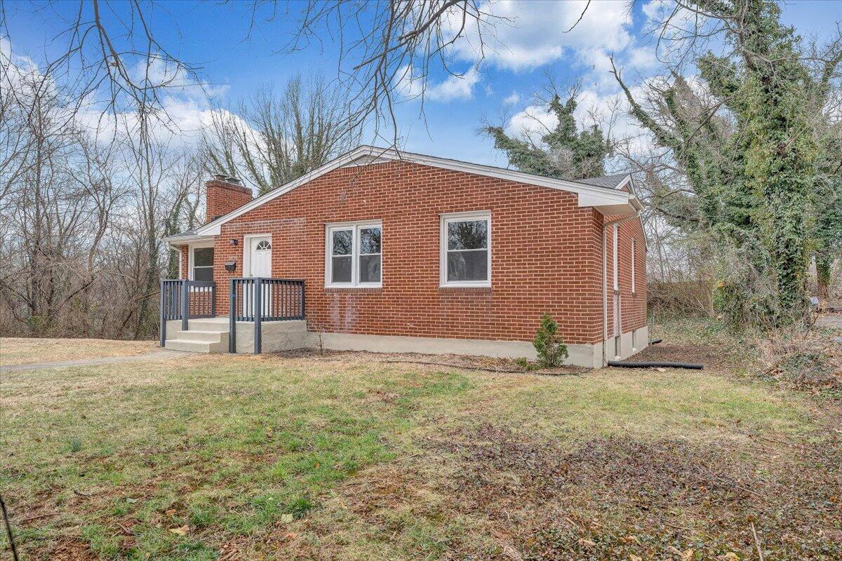 2830 Barnhart ST NW
