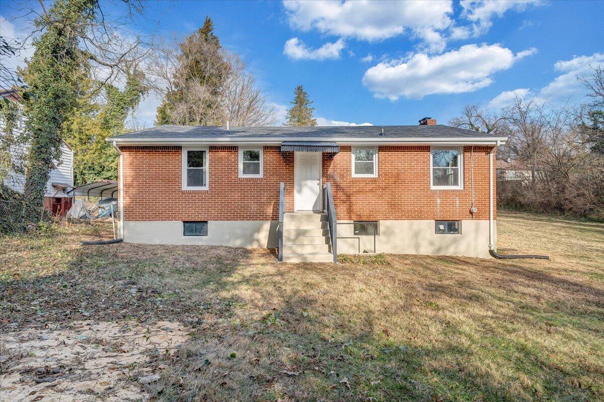 2830 Barnhart ST NW