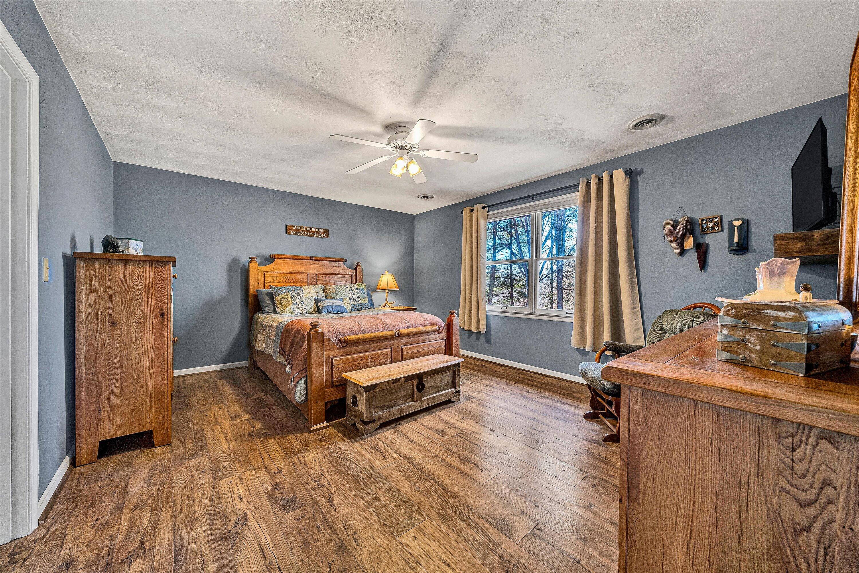 2770 Gravel Hill RD
