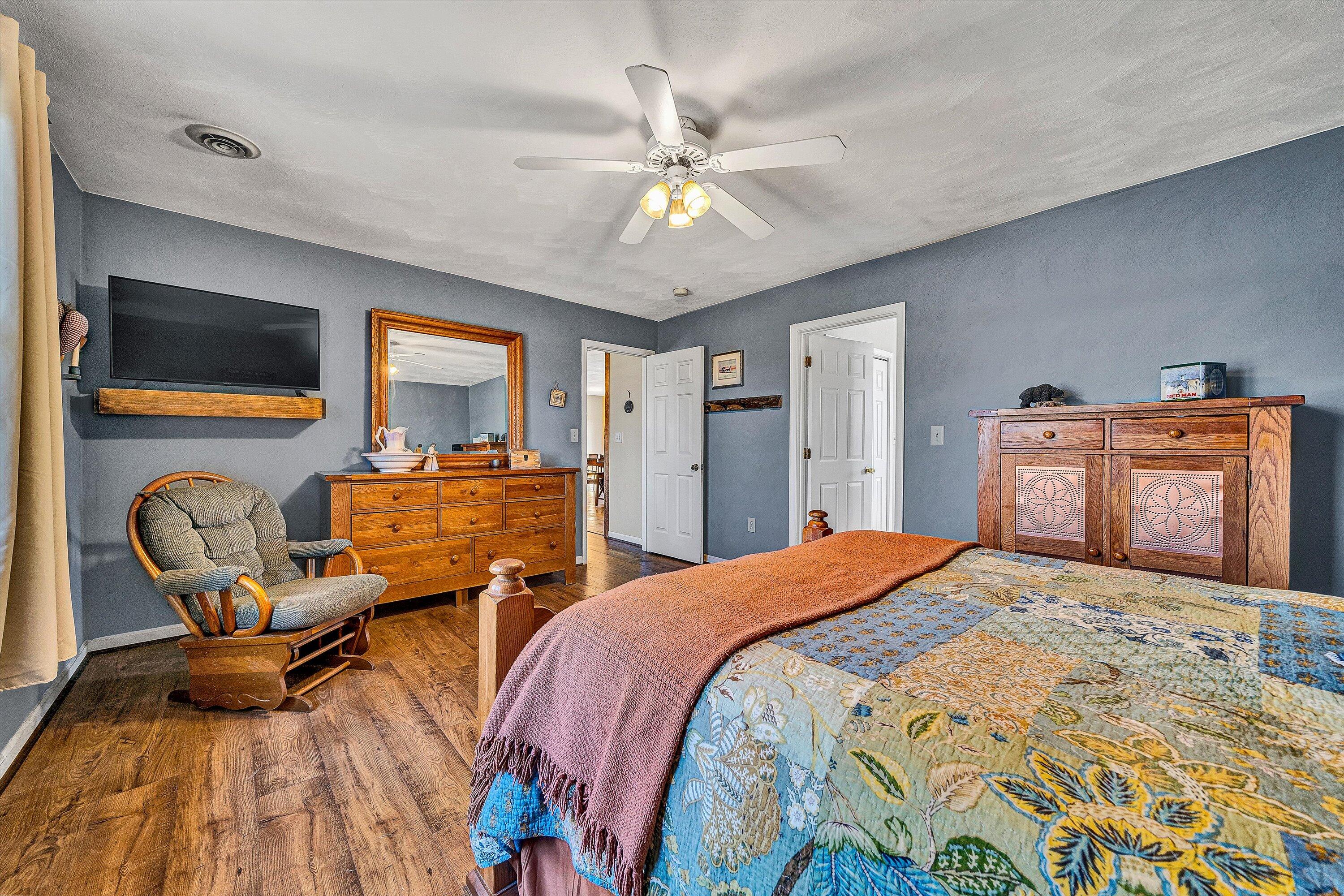 2770 Gravel Hill RD