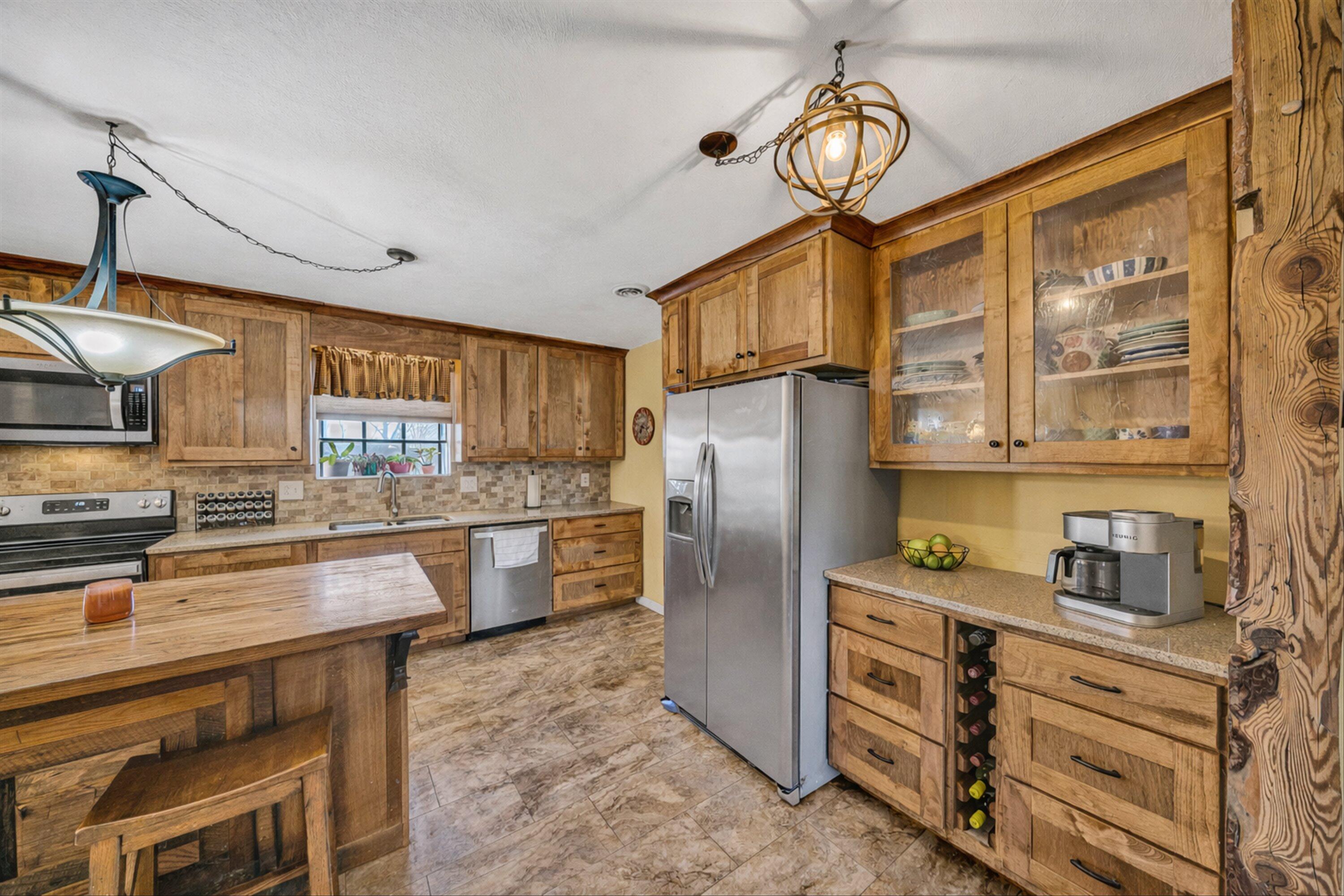 2770 Gravel Hill RD