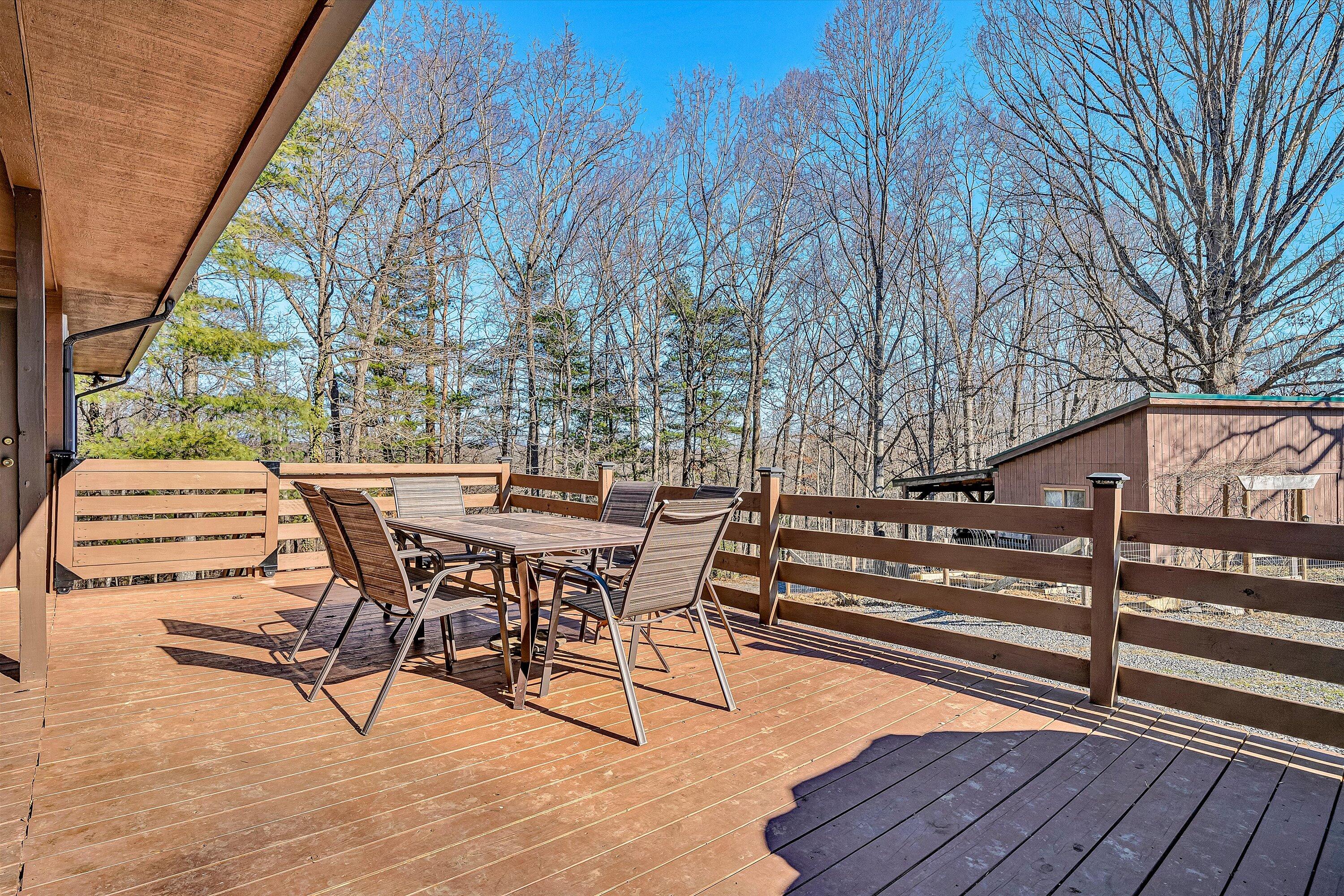 2770 Gravel Hill RD