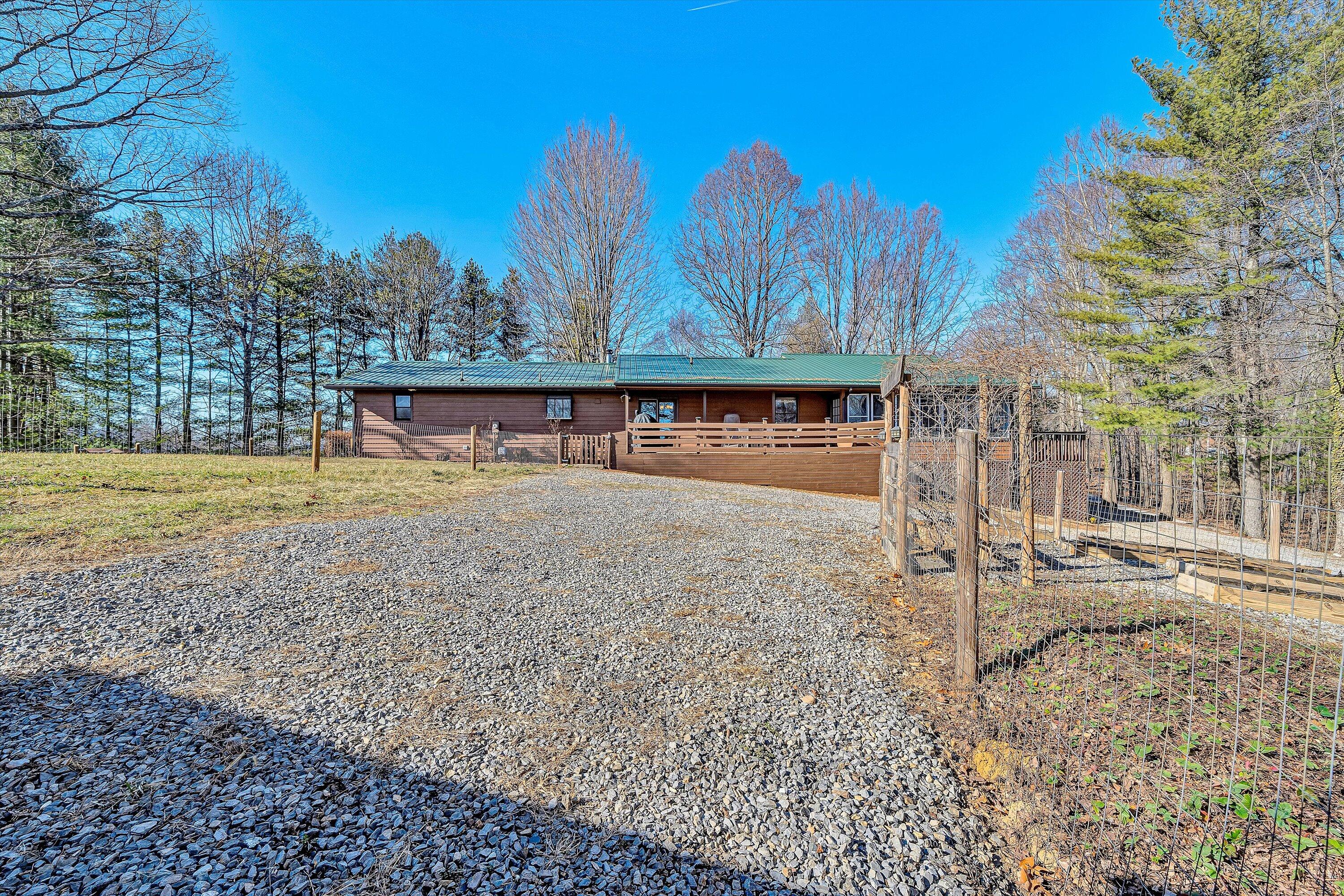 2770 Gravel Hill RD