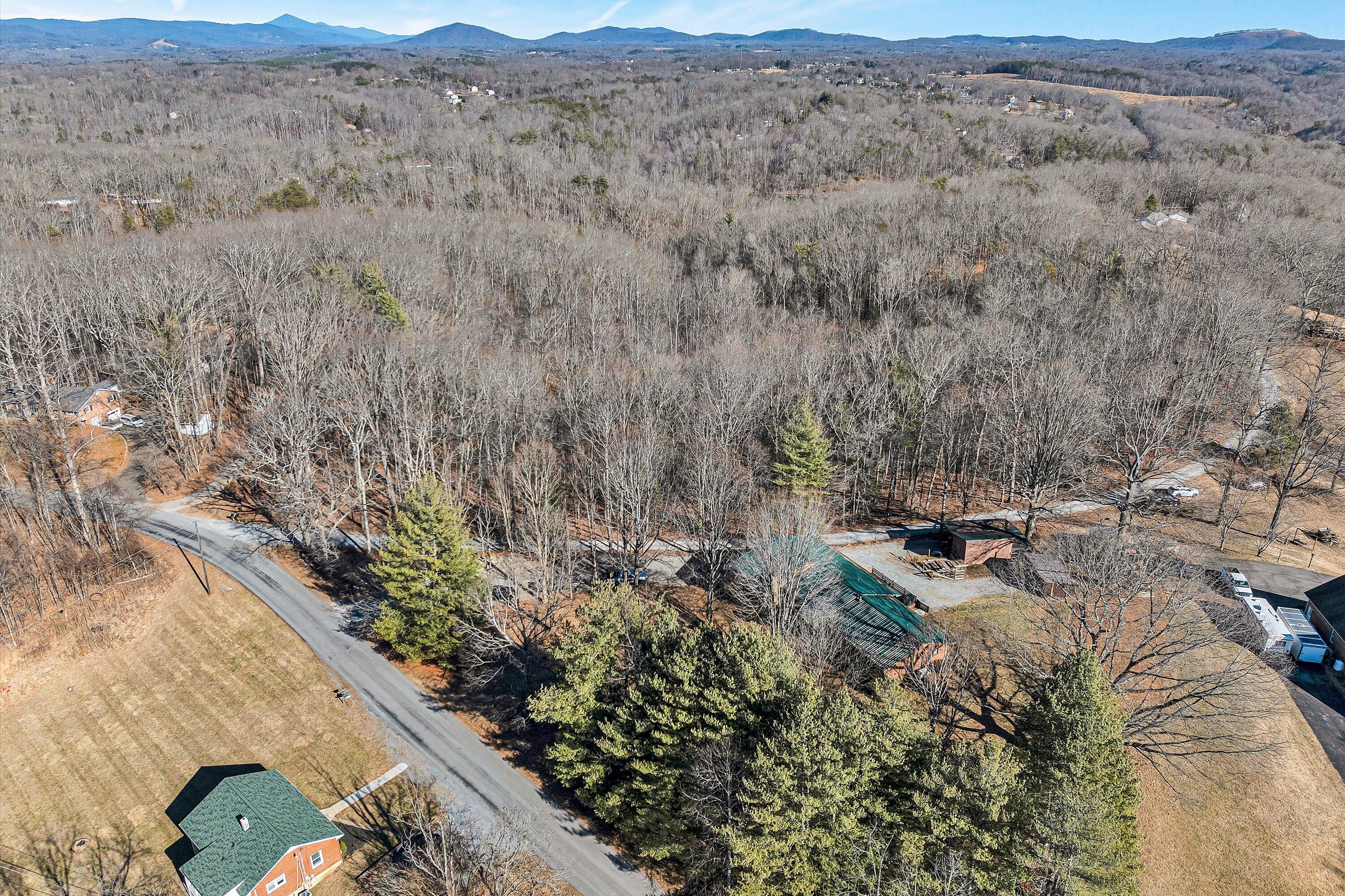 2770 Gravel Hill RD