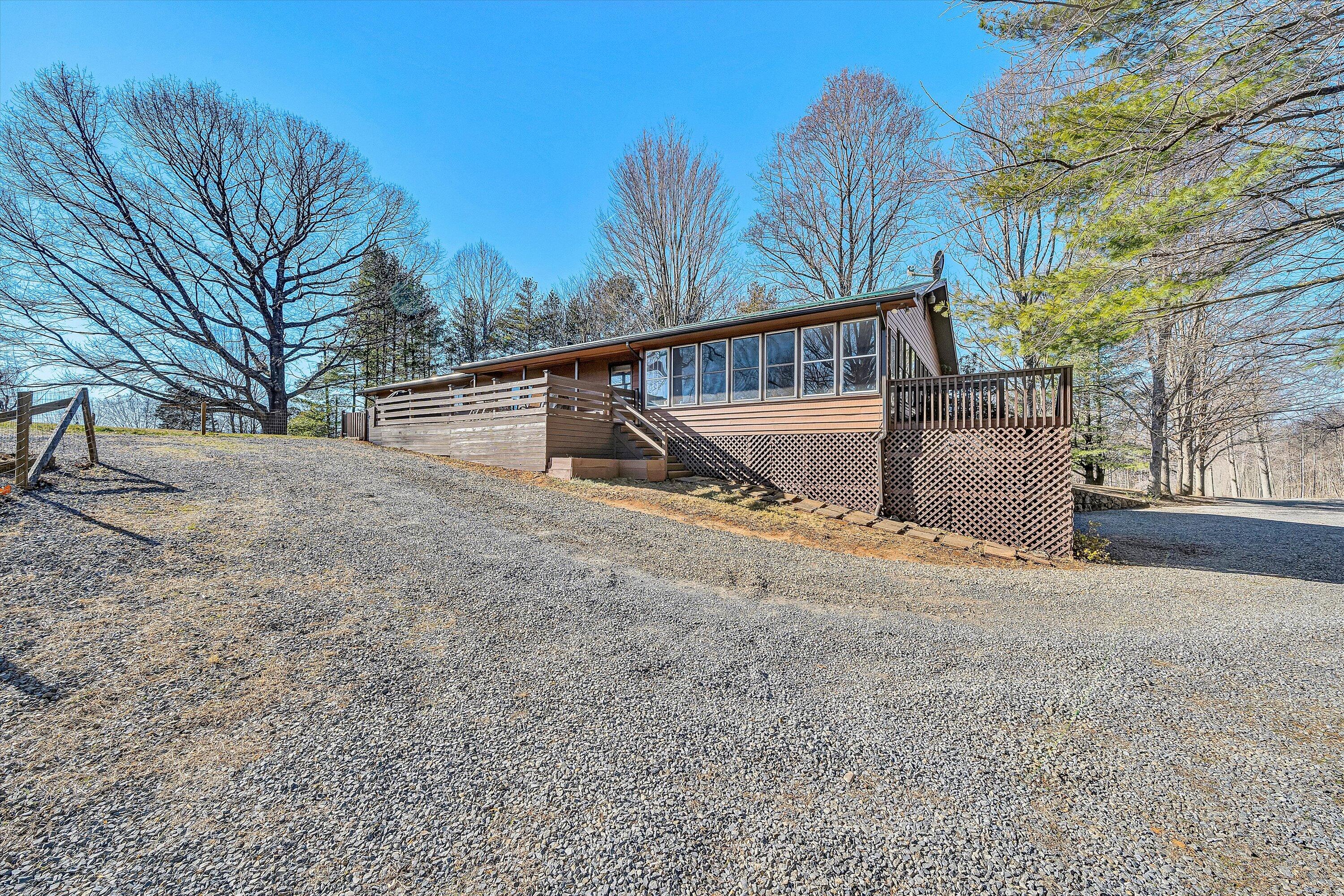 2770 Gravel Hill RD