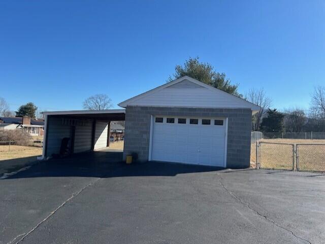 3519 McDaniel DR