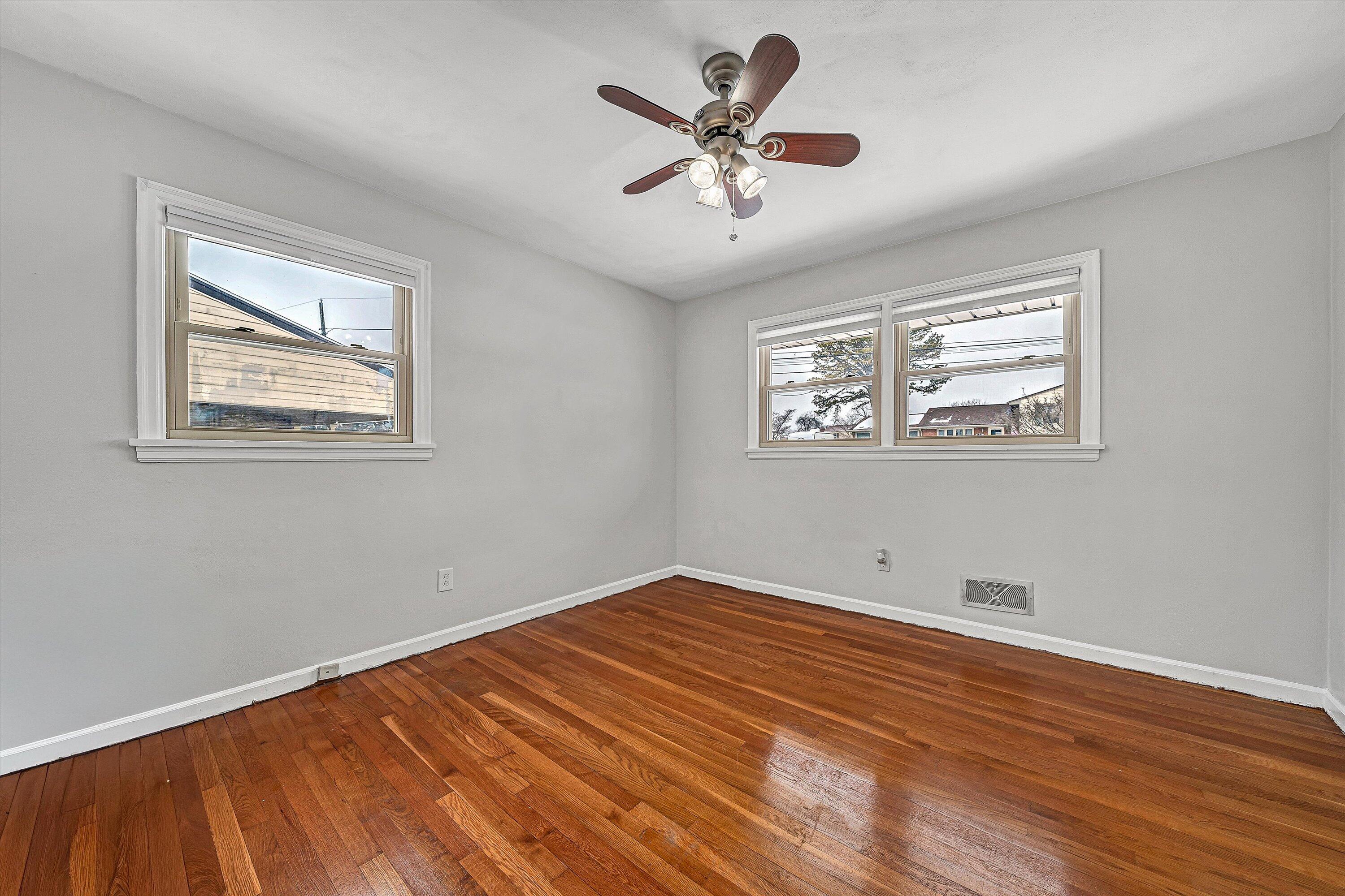 2409 Rollingwood DR