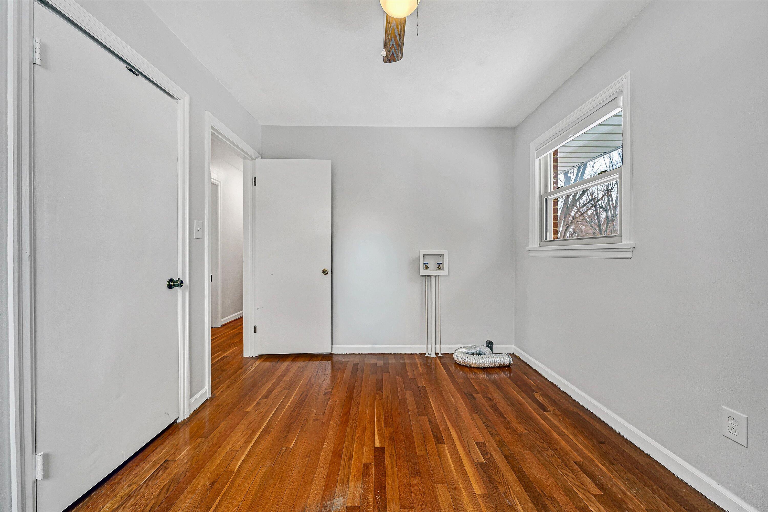 2409 Rollingwood DR