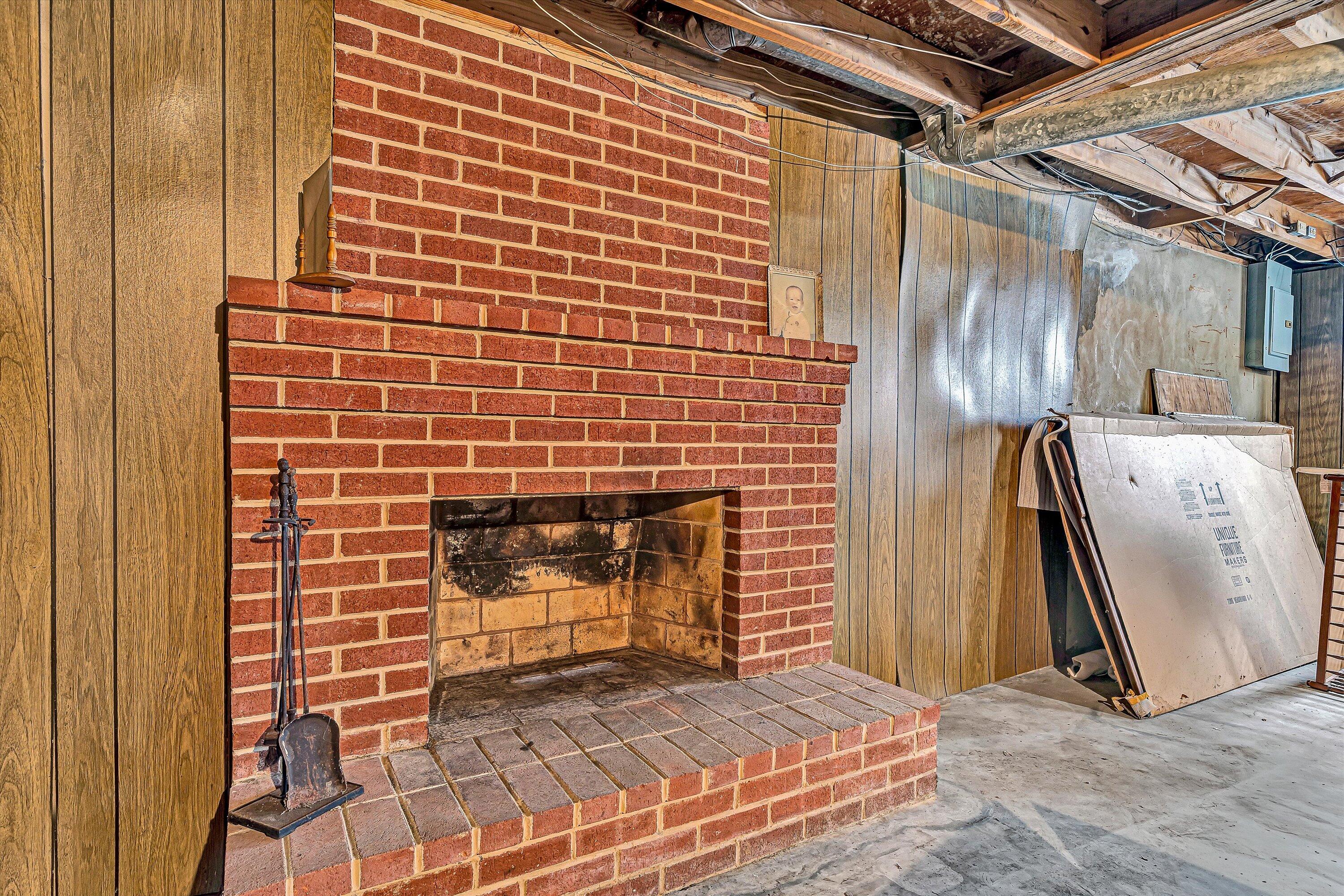 2409 Rollingwood DR