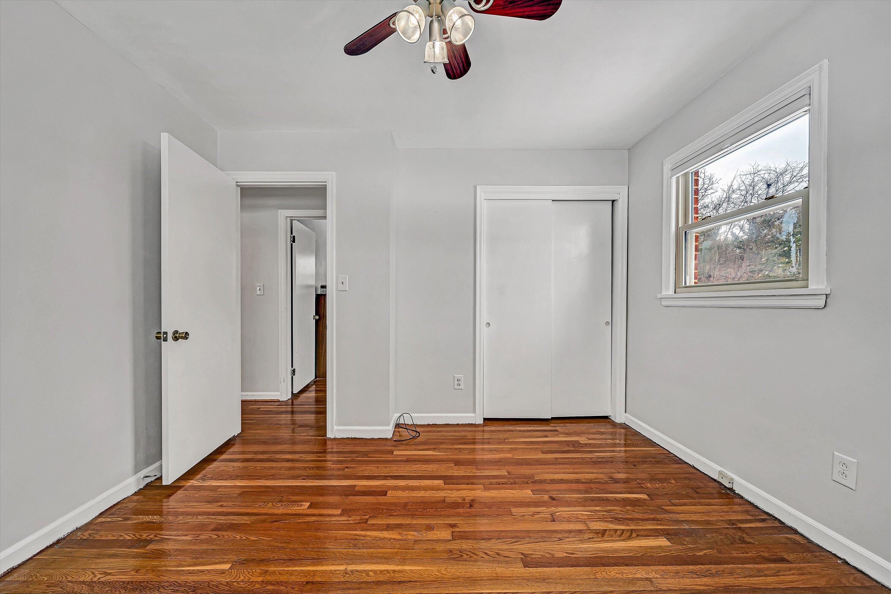 2409 Rollingwood DR